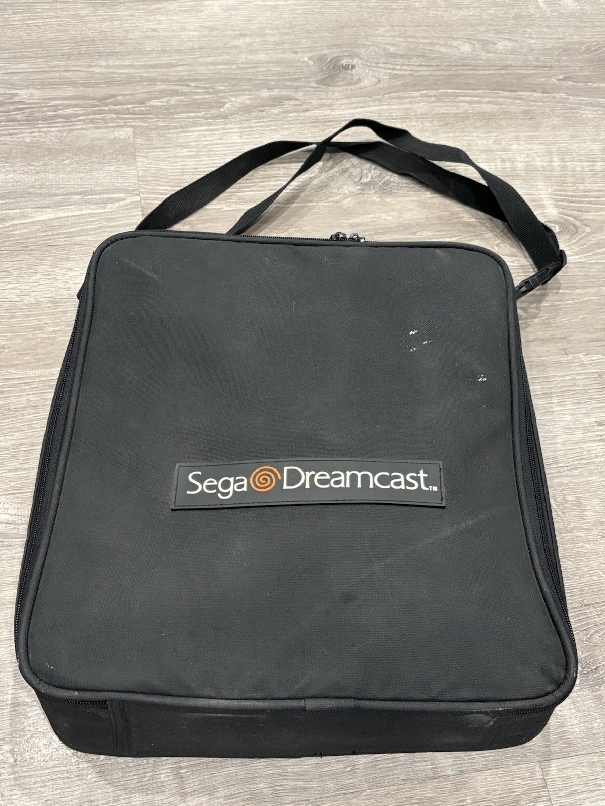 Vintage Sega Dreamcast Bundle HKT-3020 Carrying Case 7 Games