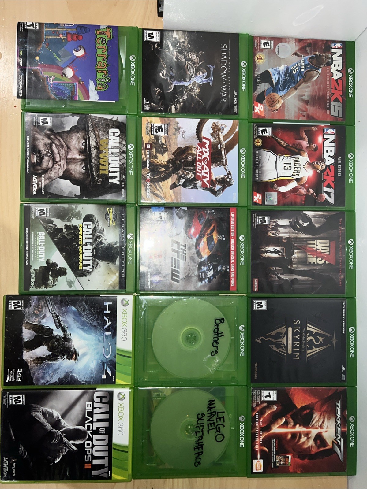 512 GB Xbox One S BUNDLE (No controller), 15 Games, Hyper X Cloud III, 500GBHDD