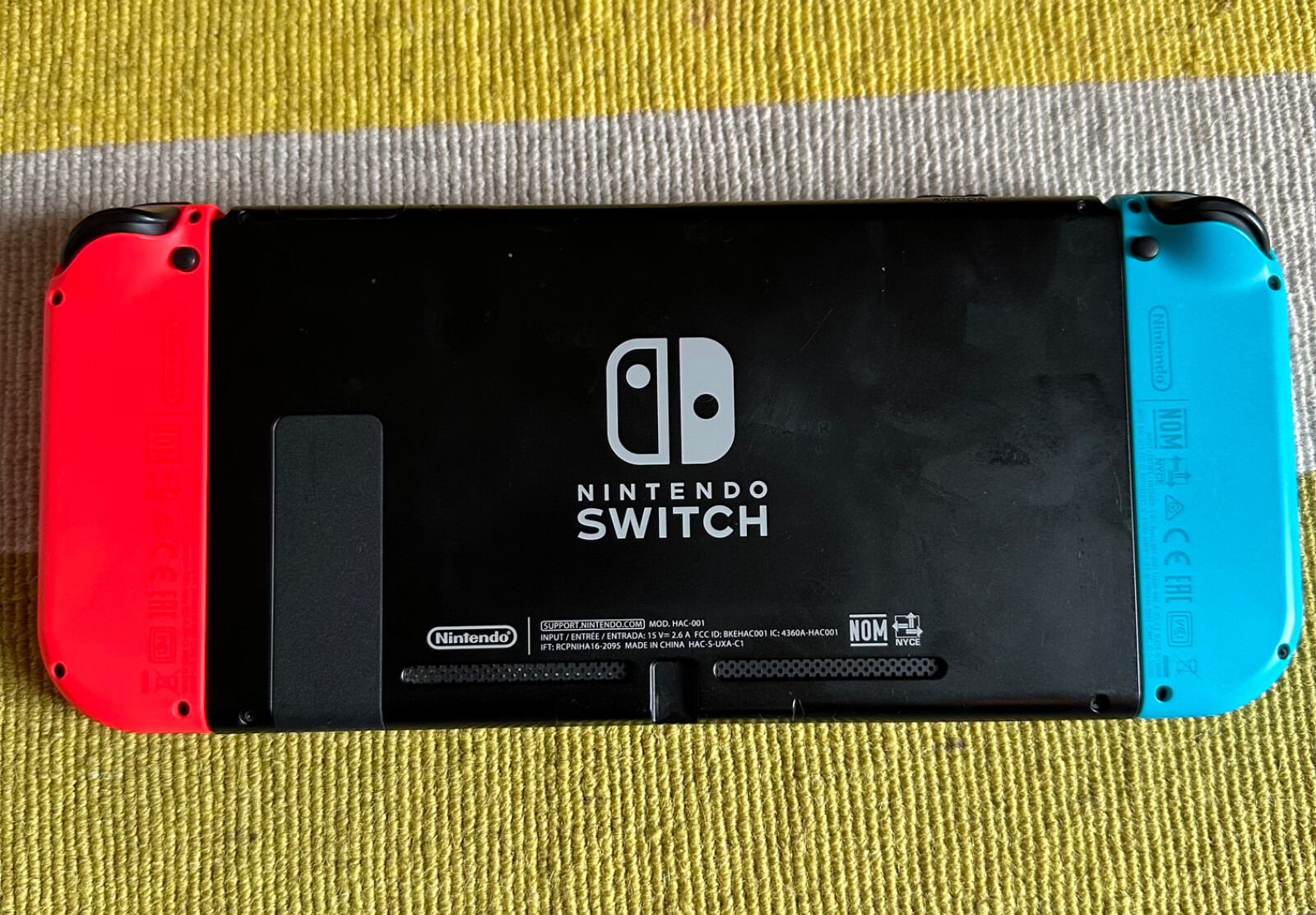 Nintendo Switch HAC-001 V1 Console (Unpatched XAW1010) + Dock + 128GB + Case