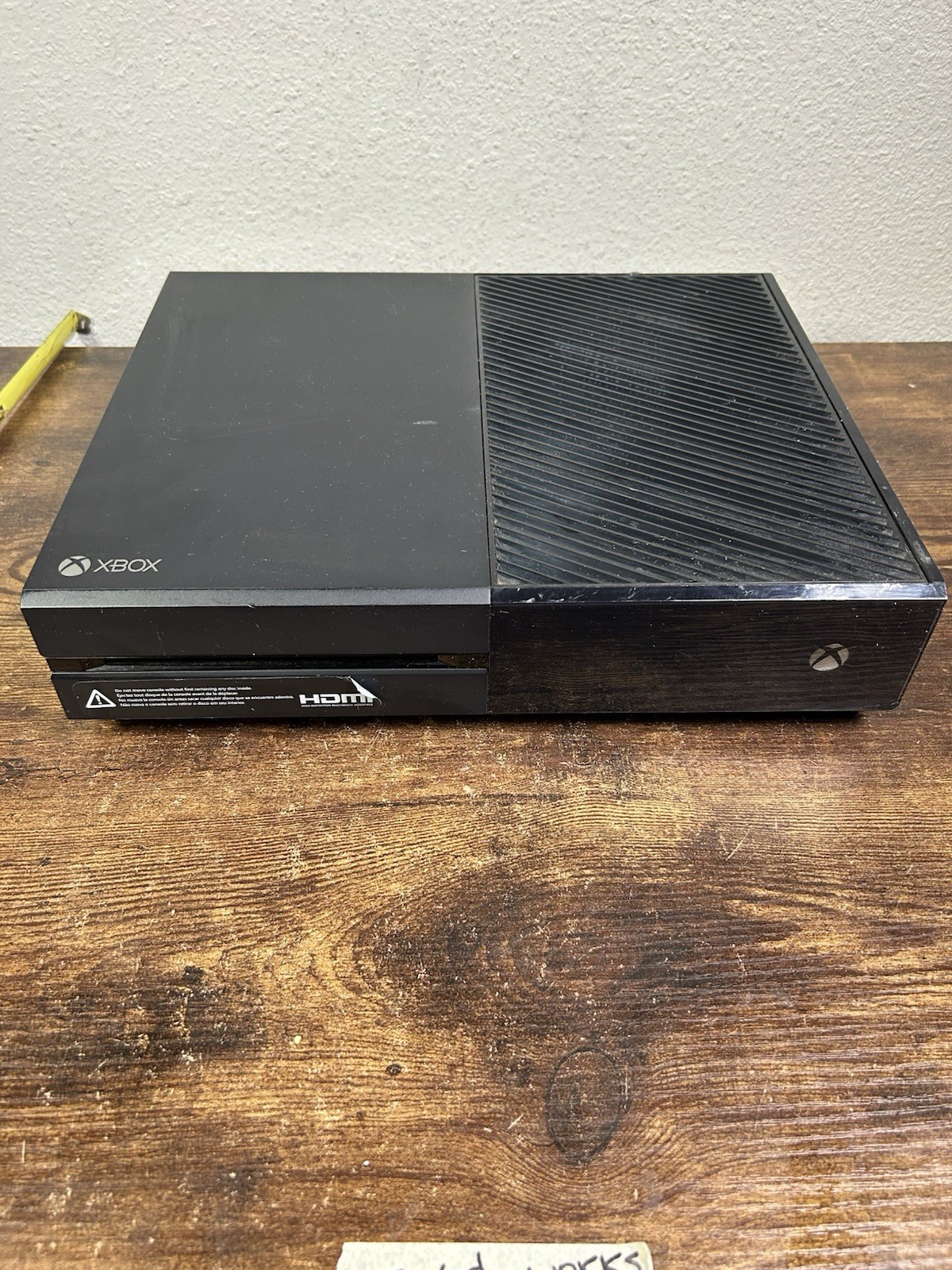 MICROSOFT XBOX ONE GAMING CONSOLE | 1540 | 1TB | NO POWER CABLE