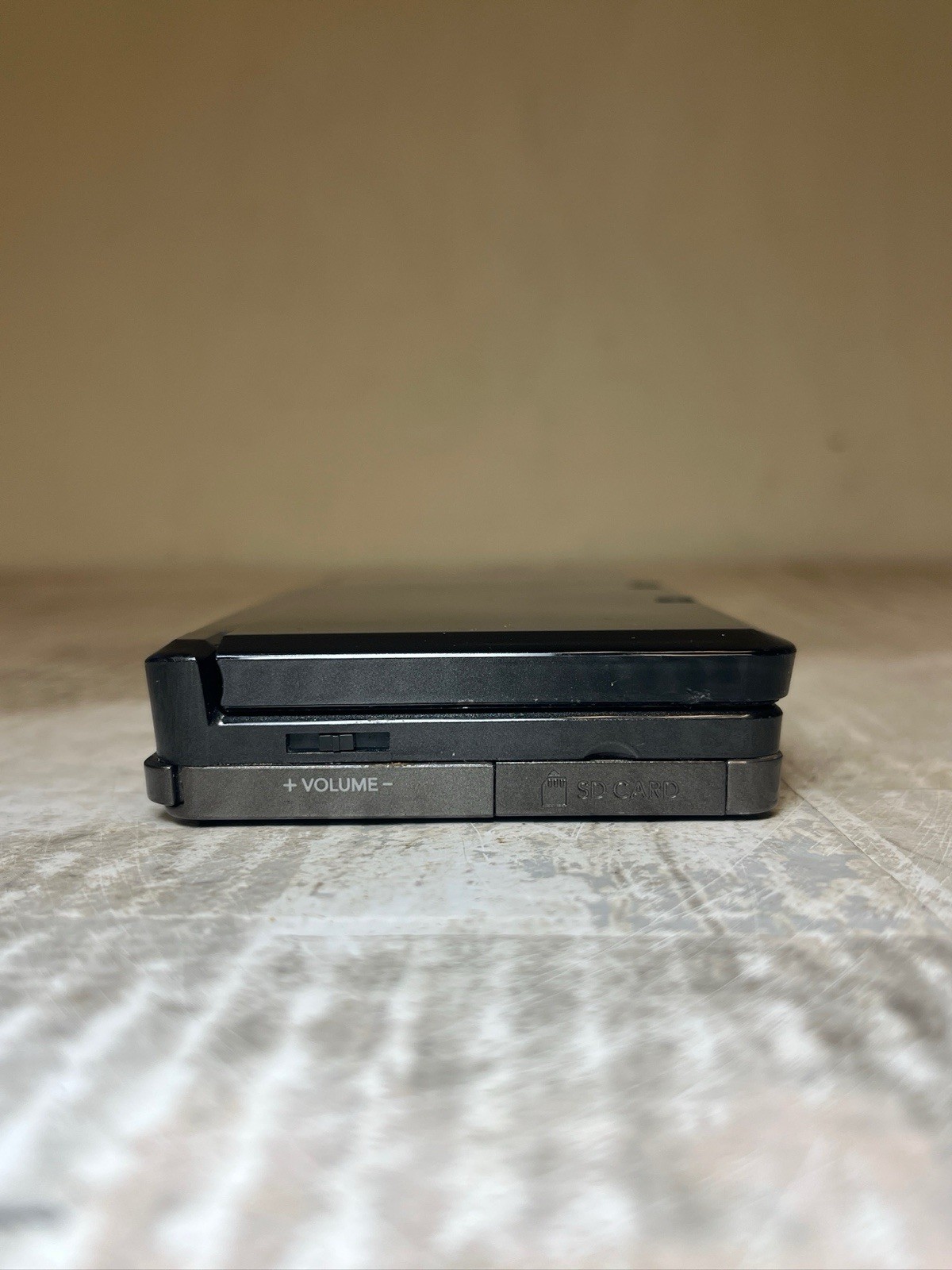 Nintendo 3DS 2GB Handheld System – Black For Parts Or Repair Untested As Is