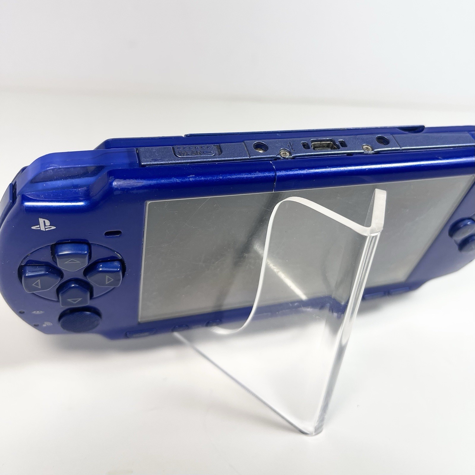 PSP-2001 Blue Playstation Portable Console FOR PARTS PSP 2000 (READ Doesnt Work)