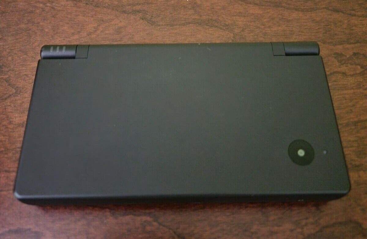 Nintendo DSi Launch Edition Matte Black (HBrewed) (Good Condition)