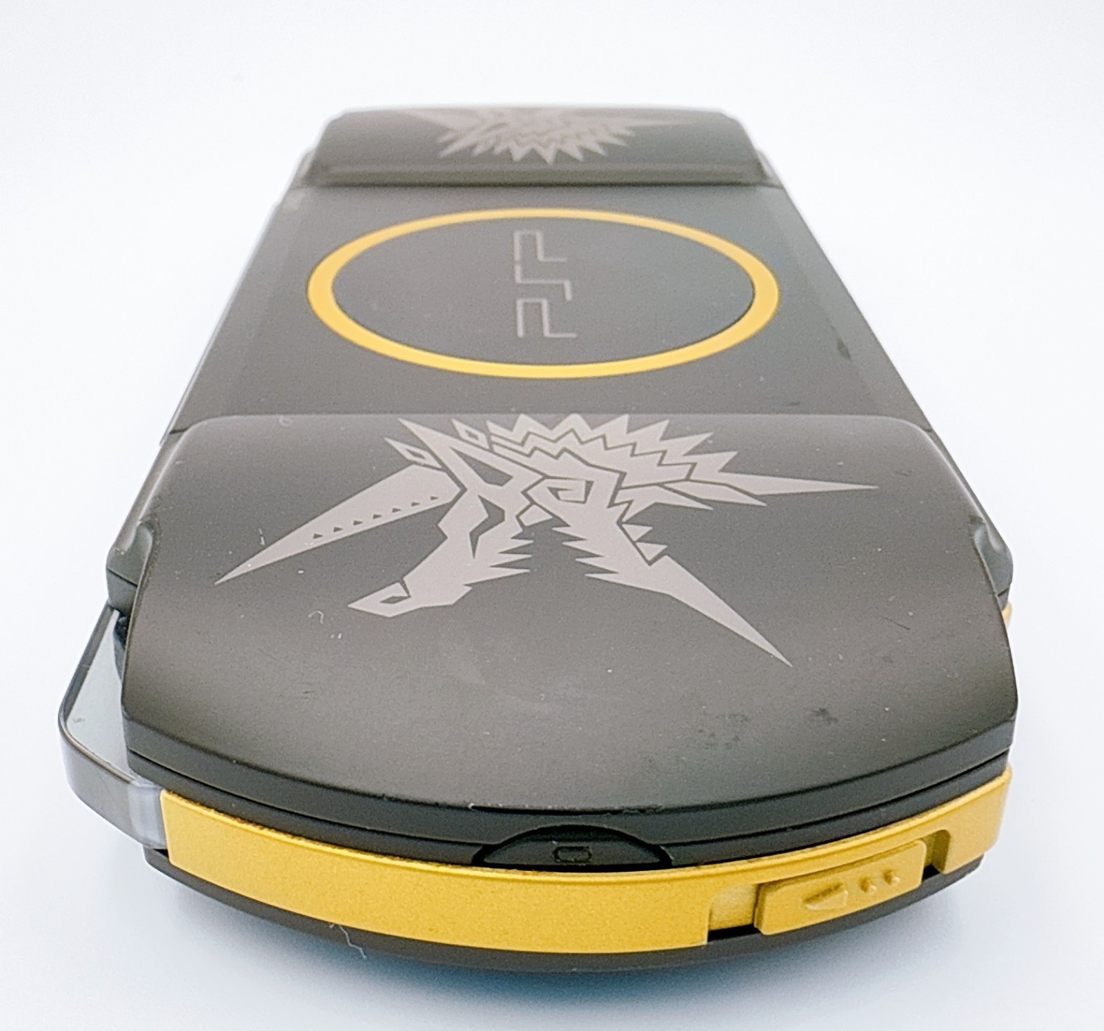 Sony PSP-3000 Console Monster Hunter 3rd Limited Region Free w/4GB – Excellent
