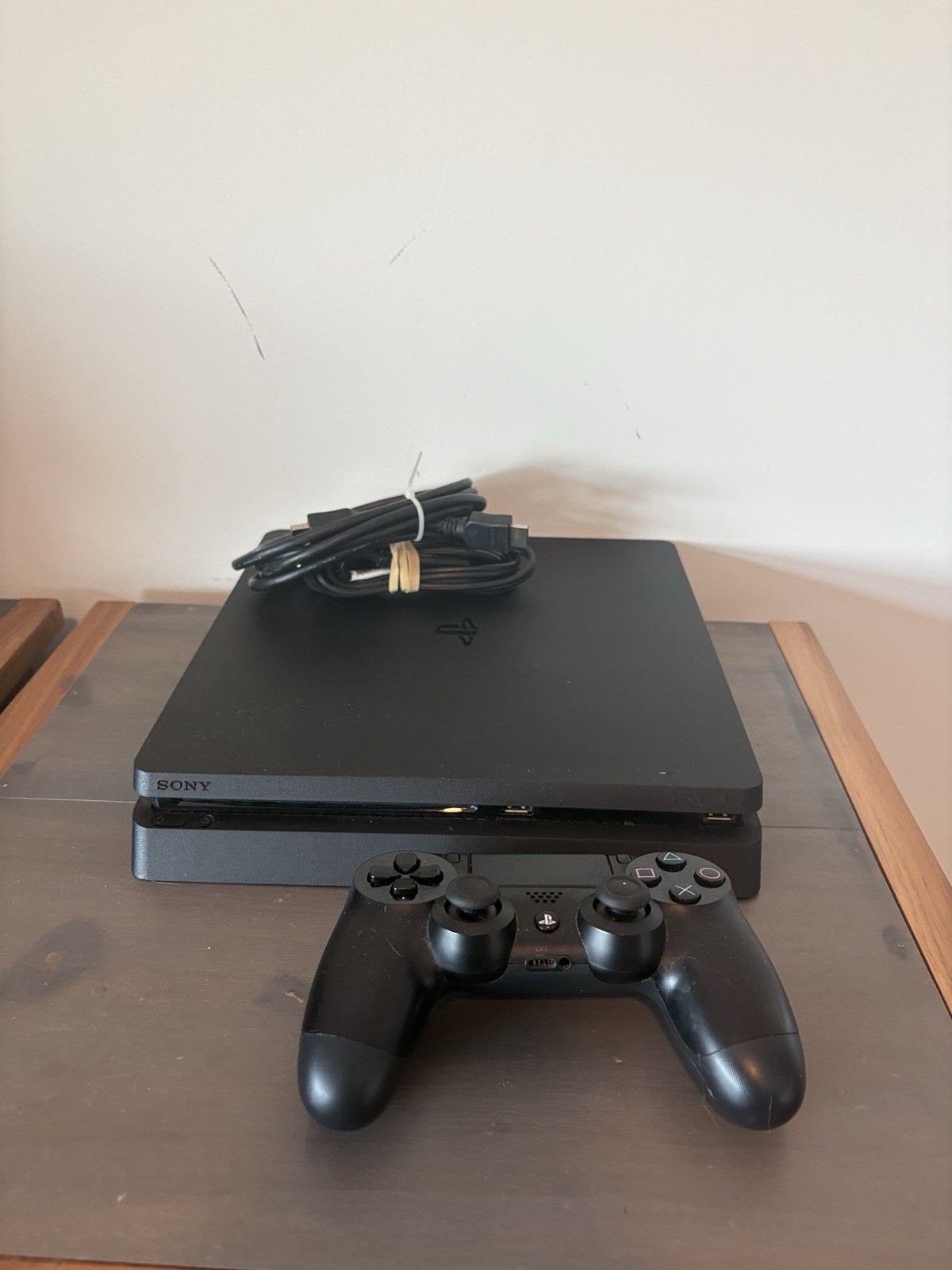 Sony PS4 PlayStation 4 Slim 1TB Console Bundle W/OEM Controller & Cords