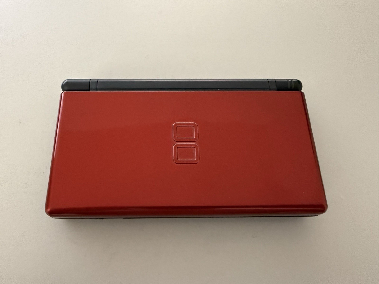 Nintendo DS Lite Crimson Handheld System – Red/Black