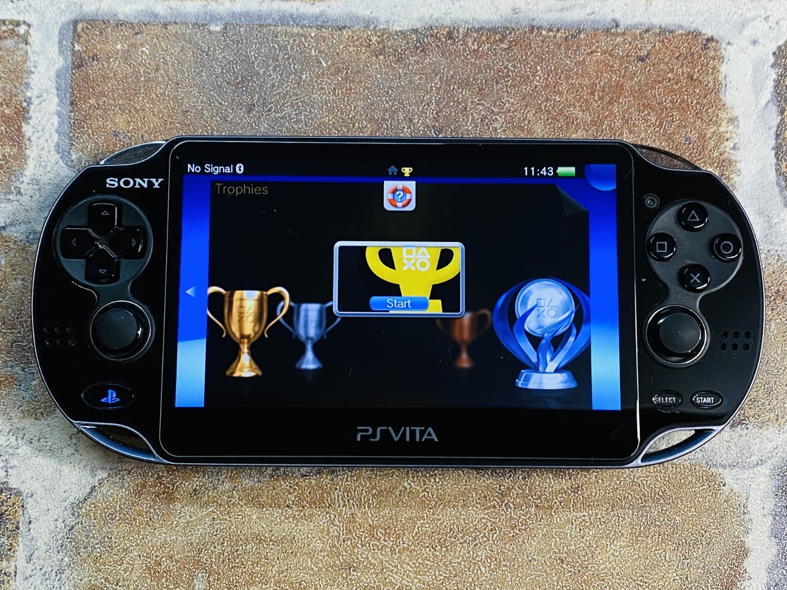 PS Vita PCH-1100 Crystal Black SONY Playstation 8GB Charger Mobile Case Ex DDP