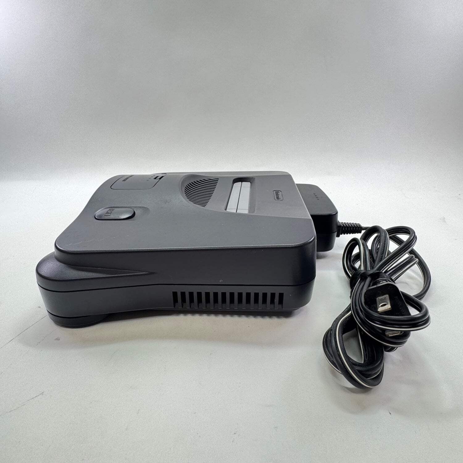 Broken Nintendo N64 Console Gaming System Only NUS-001 for parts