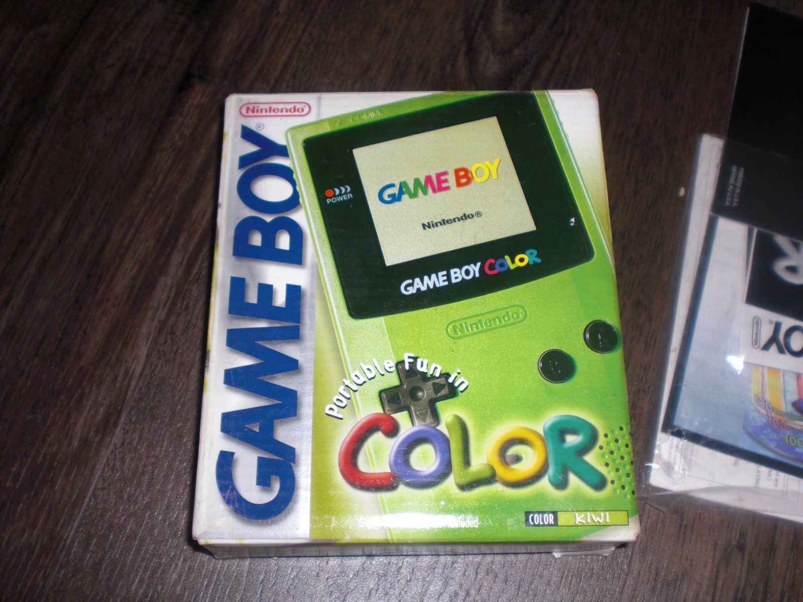 Nintendo Game Boy Color Console System Kiwi Green COMPLETE CIB Box Insert Manual