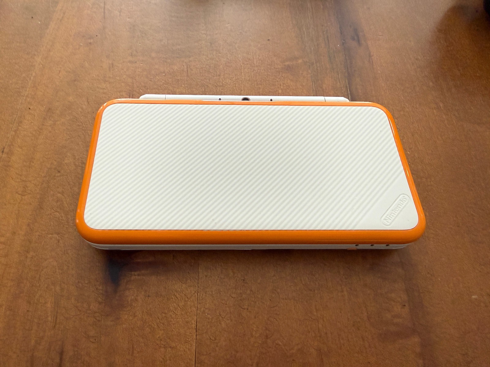 New Nintendo 2DS XL Orange/White Bundle