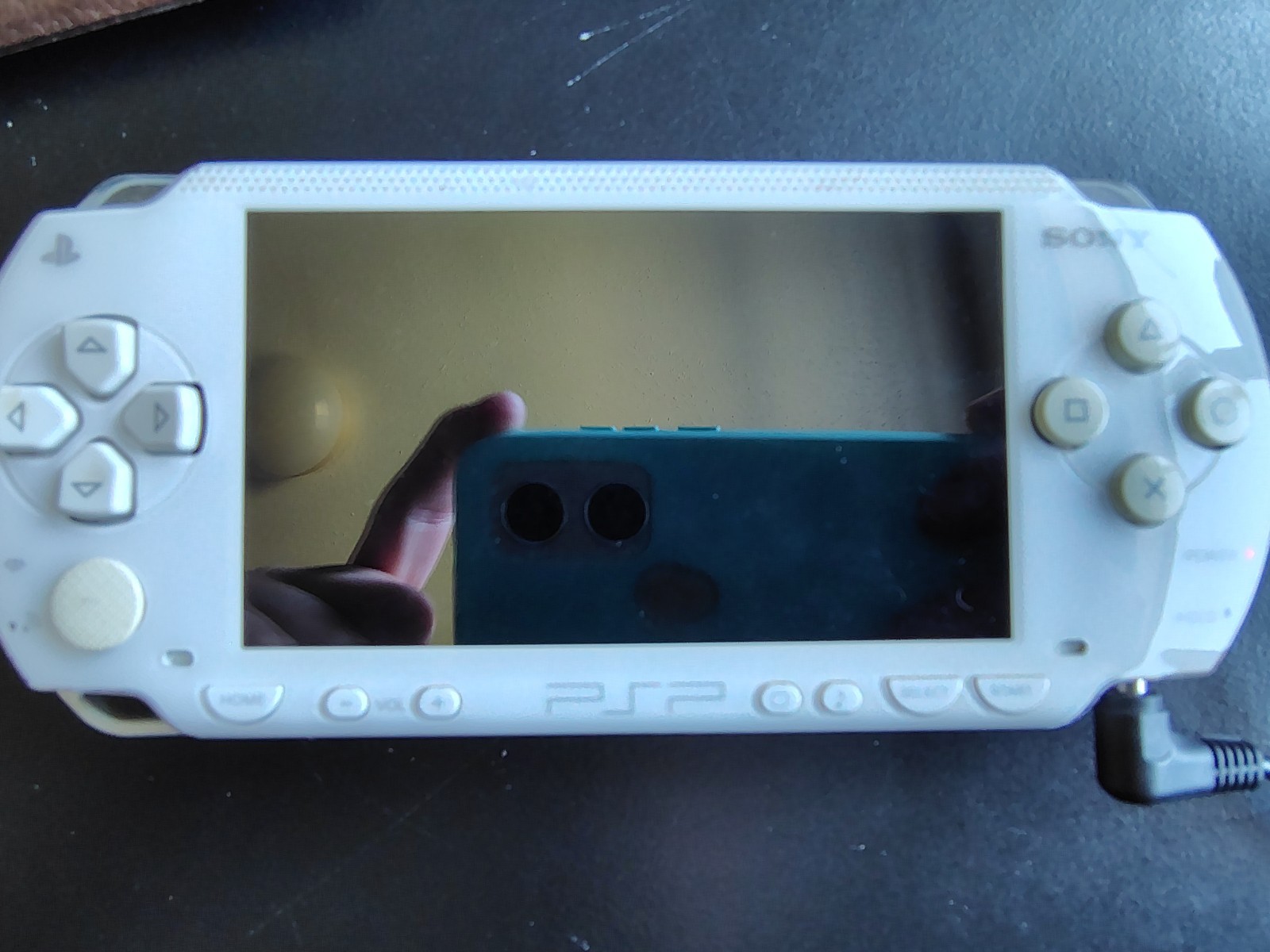 Sony PSP 1000 Ceramic White Handheld Console, Japanese UMD