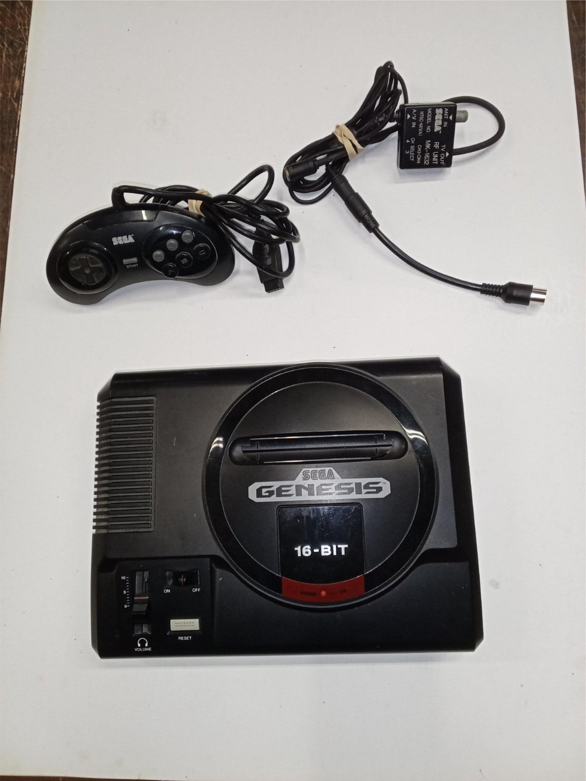 Sega Genesis Model 1 Console MK-1601 & Controller Bundle – UNTESTED As-Is