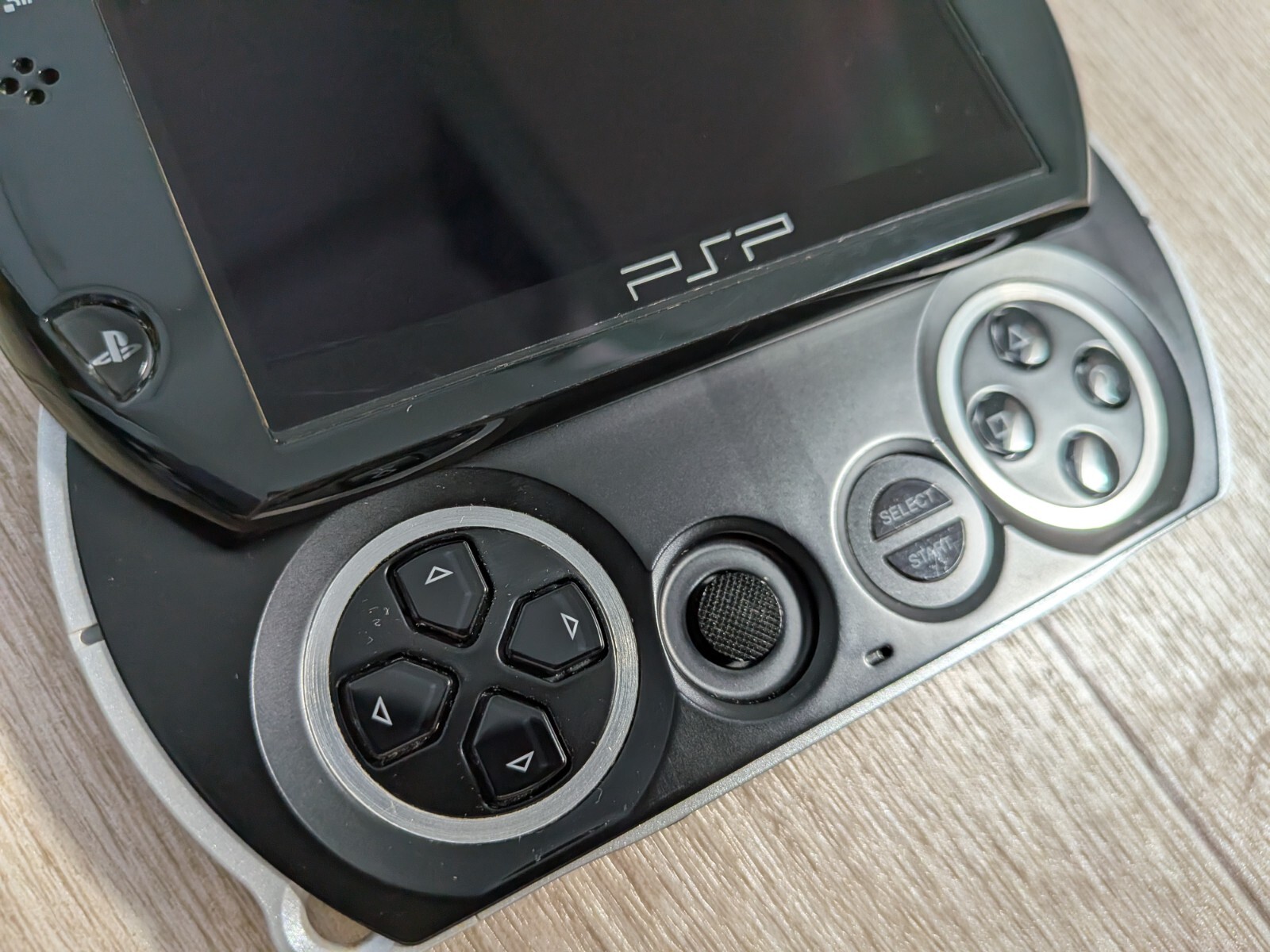 sony psp go console black and 8gb memory Tested Work – many songs by Perfume
