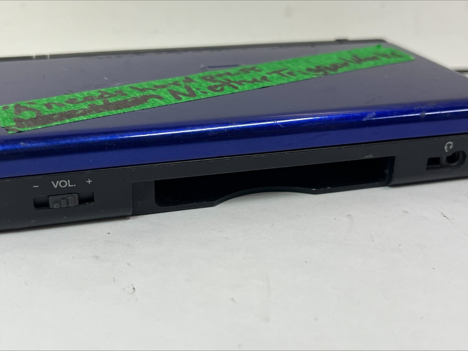 FOR PARTS! Nintendo DS Lite – Blue – Trigger buttons faulty + Loose hinge (B412)