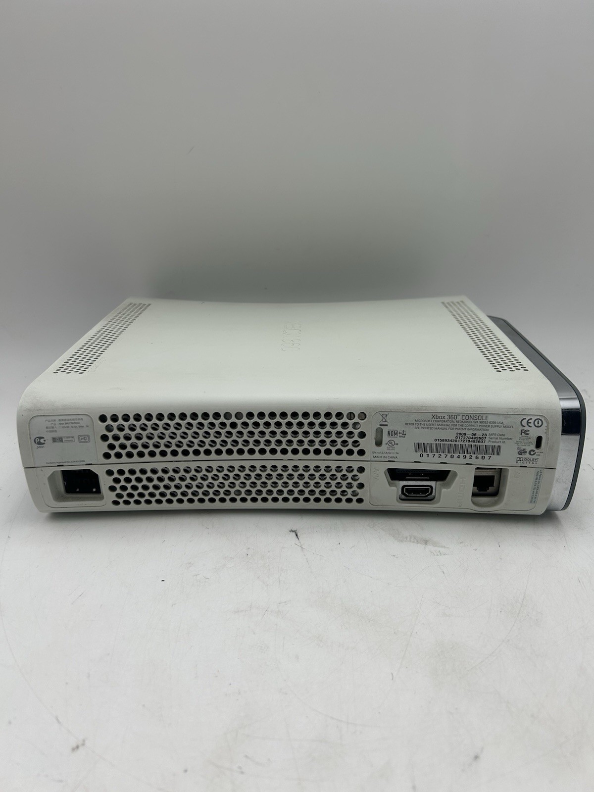 Microsoft Xbox 360 White Console Bundle 1 Controller & 2 Games Tested & Working
