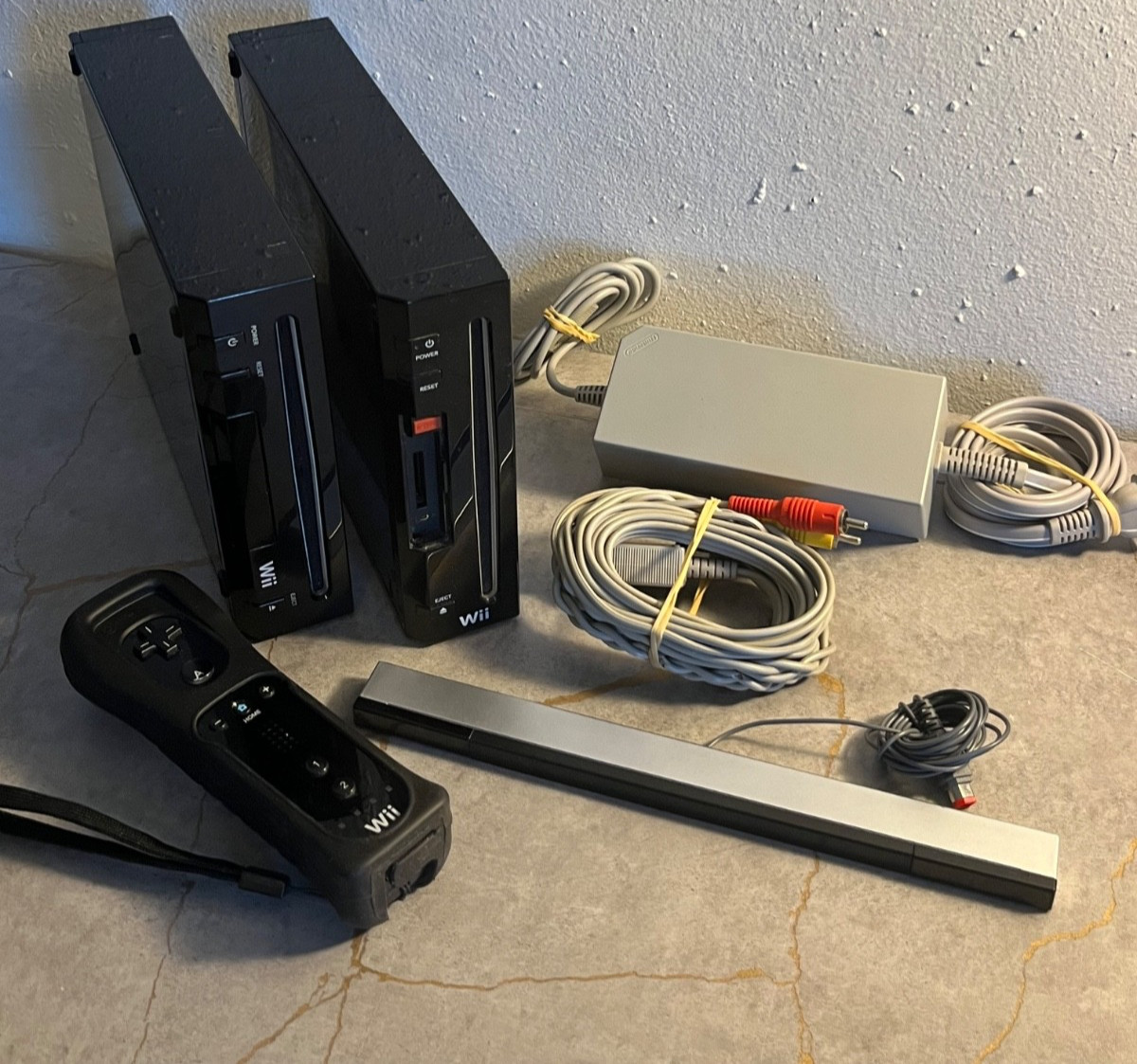 Nintendo Wii Console Lot (2 Black Console Wiis) Cables-1 Remote Fully Working
