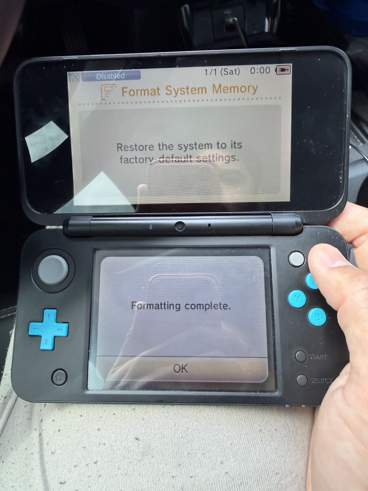 Nintendo New 2DS XL Turquoise Black Console For Parts & Repair DOESNT WORK! READ