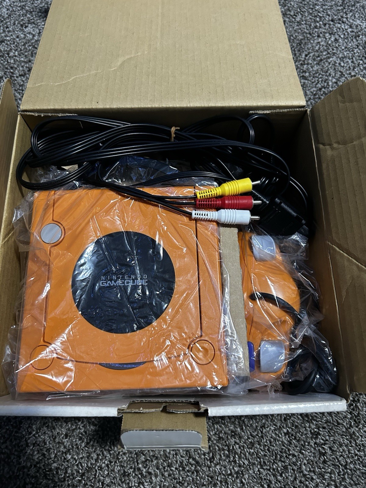 Nintendo GameCube Orange DOL-001 Game Console Tested US/Canada Discs Bundle