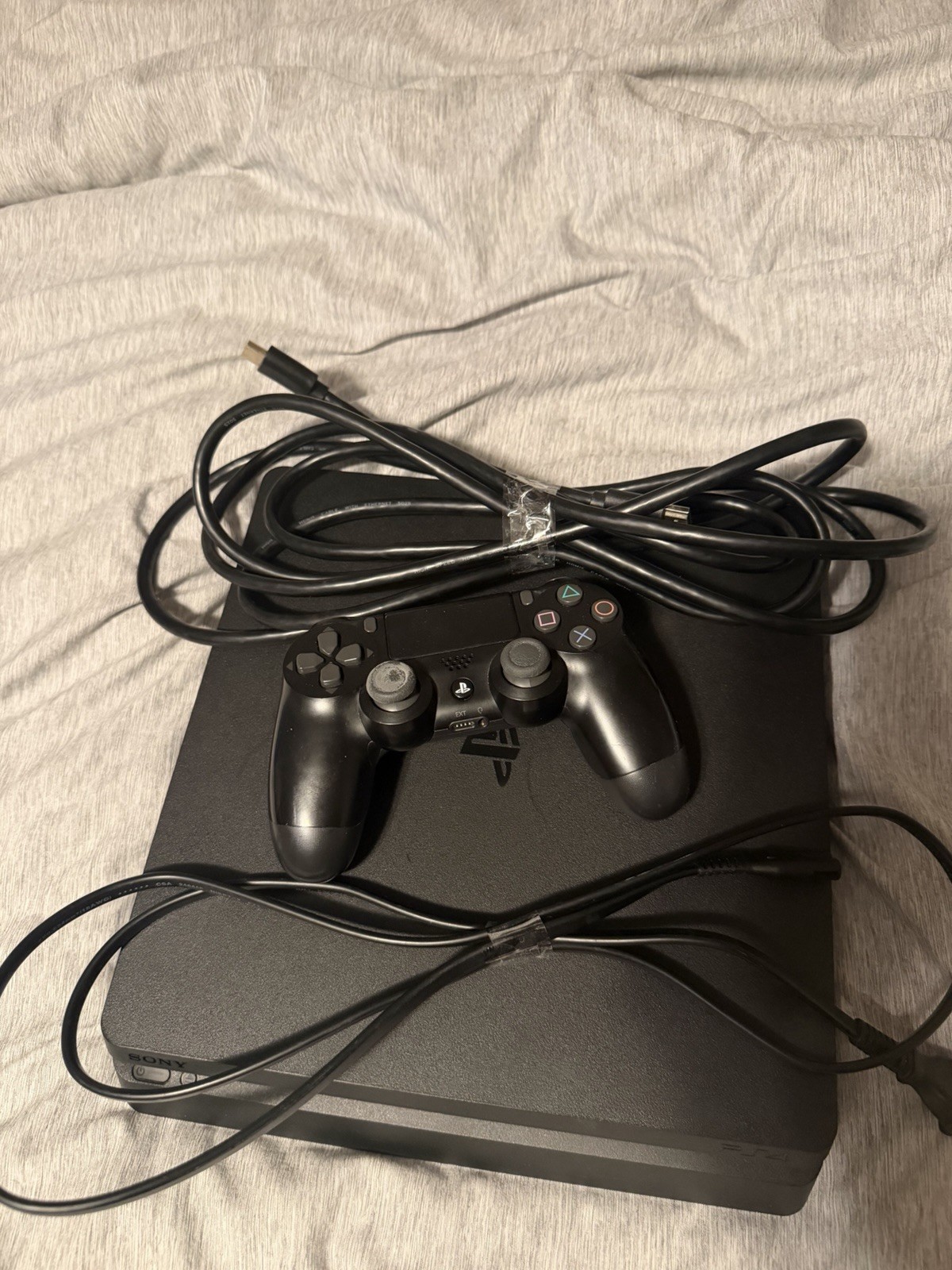 Sony PlayStation 4 Slim 500GB Black Console HDR 1080p HDMI Region Free￼