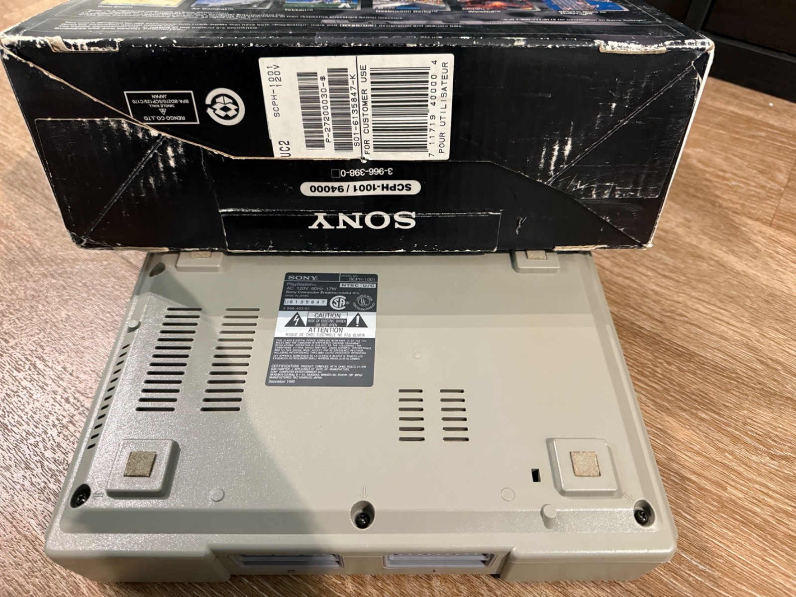 PlayStation PS1 SCPH-1001 Launch Model, control & Memory Card. Matching serial.