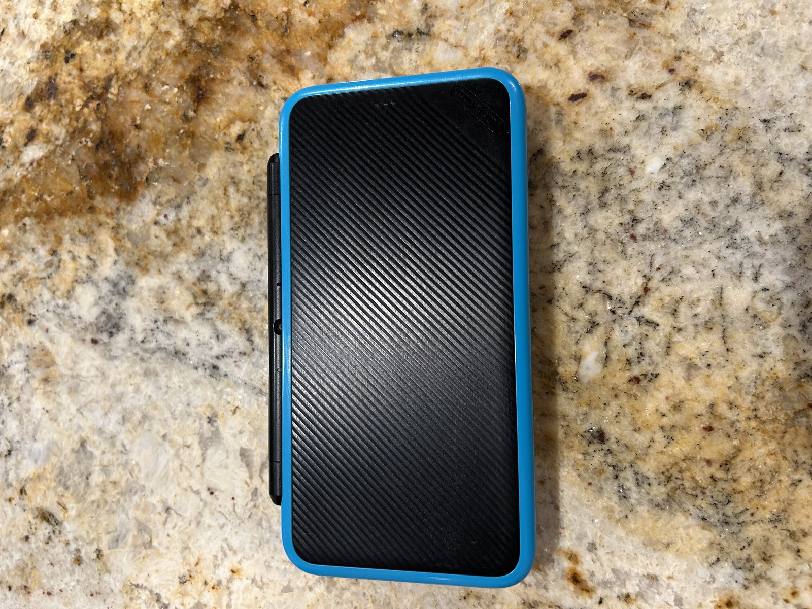 Nintendo 2DS XL Console – Black/Turquoise