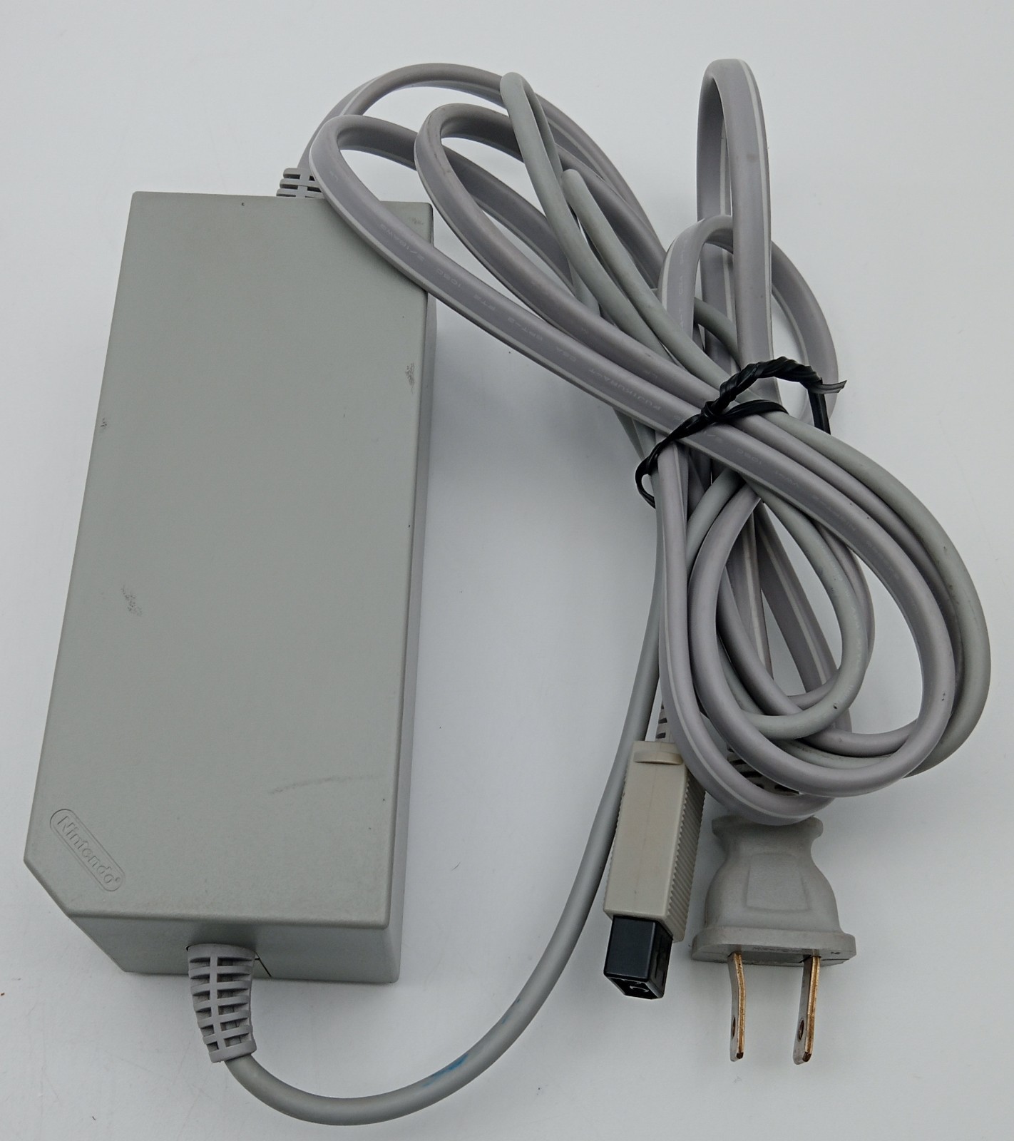 Nintendo Wii Console RVL-101 White HDMI Adapter, Sensor, Power Cord LOT