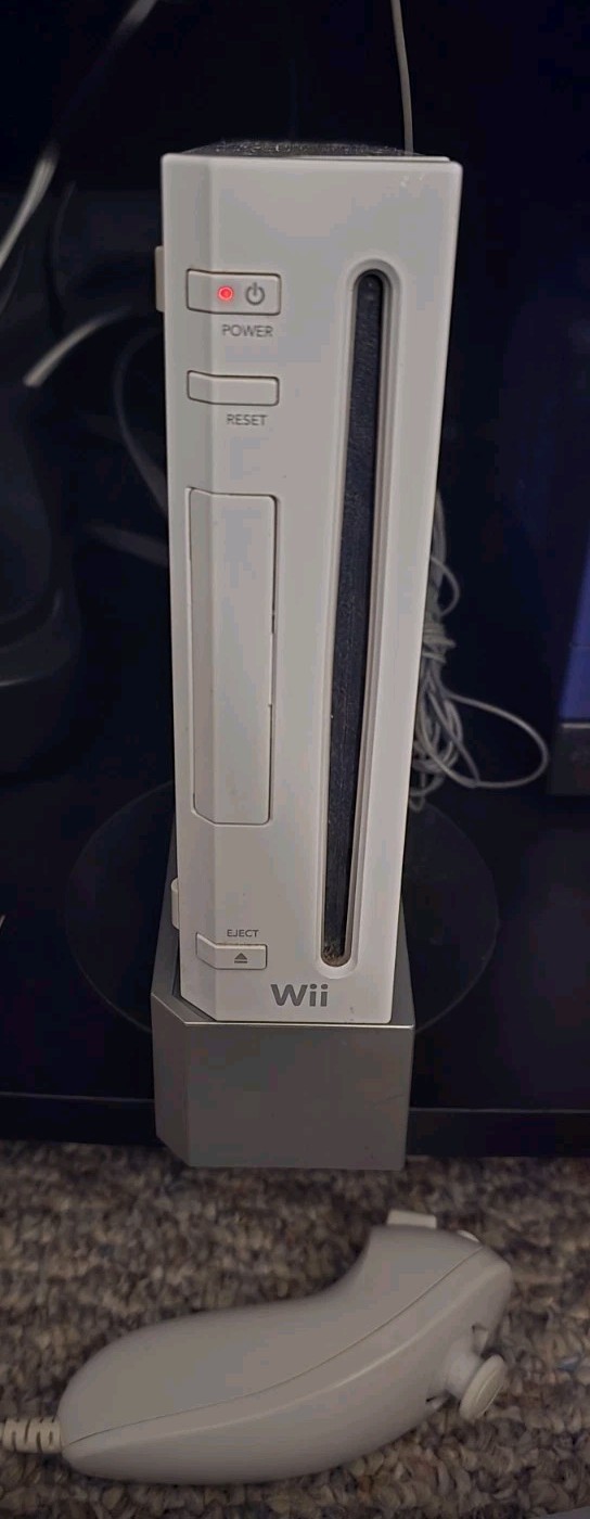 Nintendo Wii Console Bundle OEM Remote Nunchuk Sensor Bar Stand Cables Clean