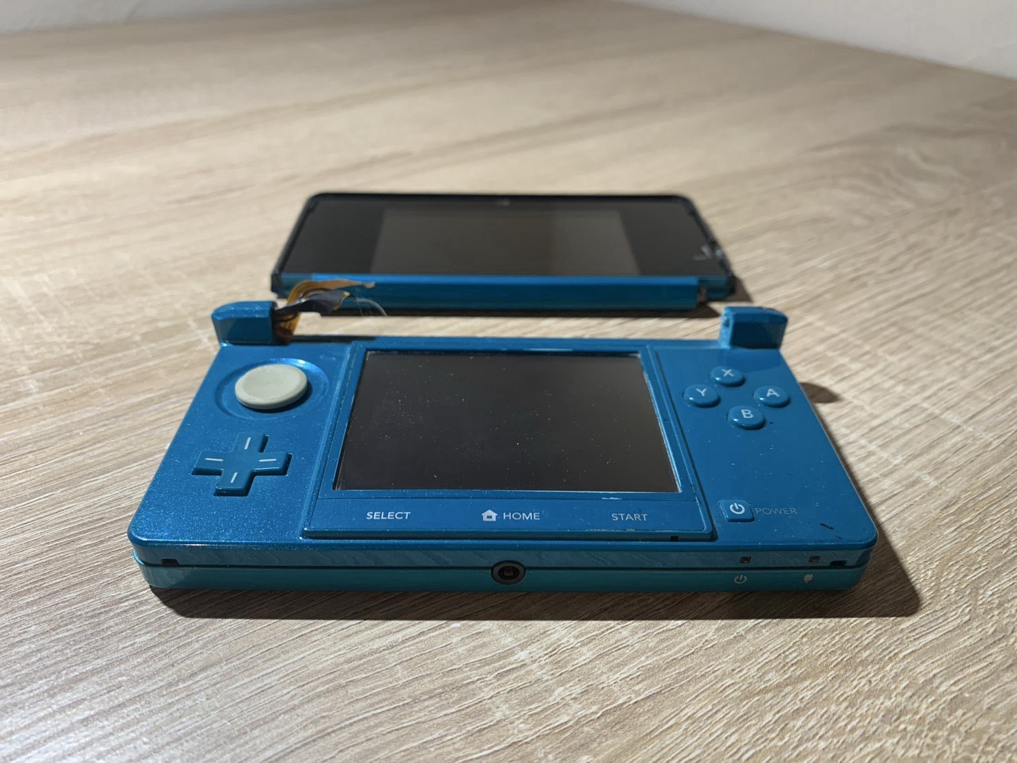1275 Nintendo 3DS Aqua Blue For Parts
