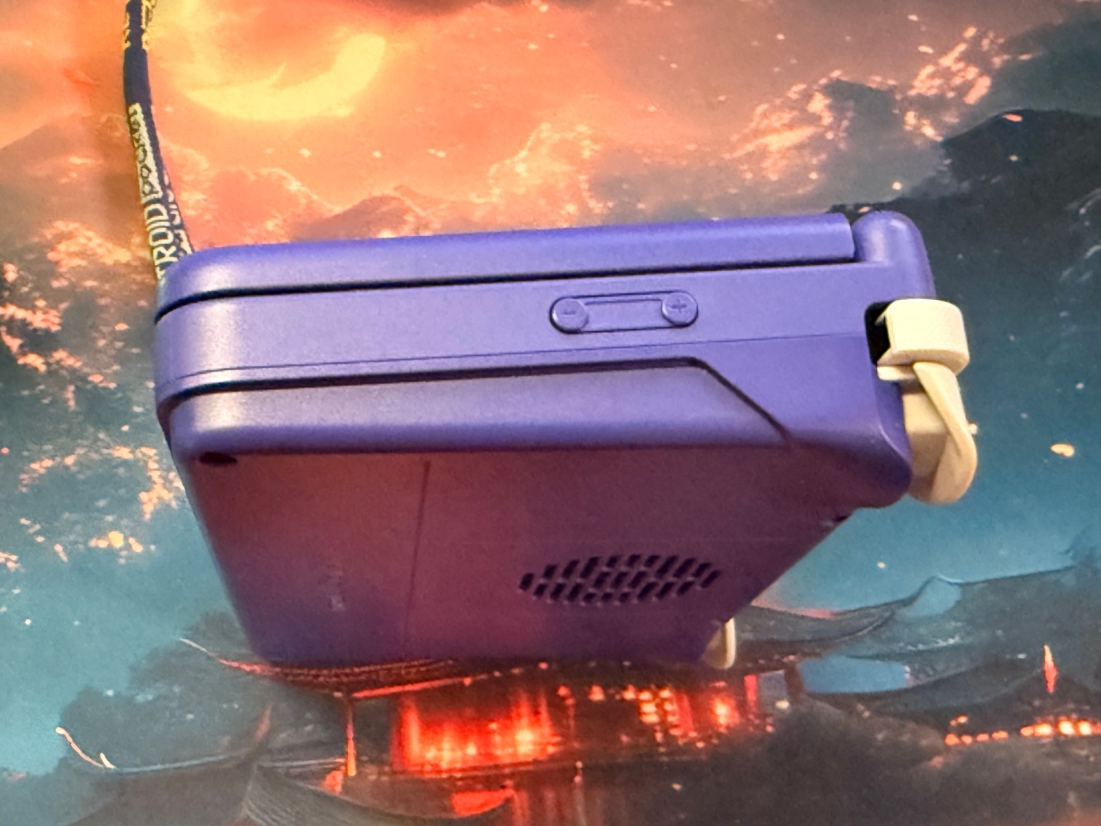 Retroid Pocket Flip 2 Android Handheld 16Bit OLED – Purple SD865 / GC – 128 GB