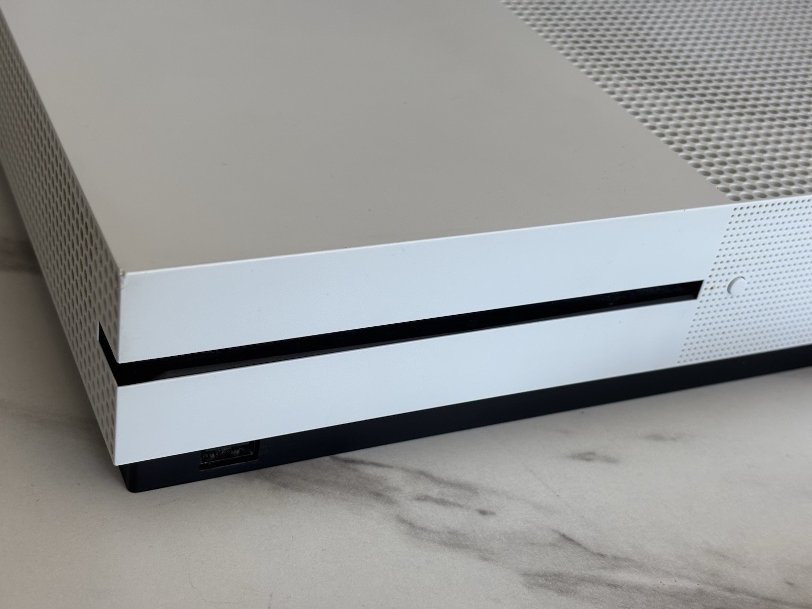 Microsoft Xbox One S 1TB White Model 1681 w/2 Games Tested Works
