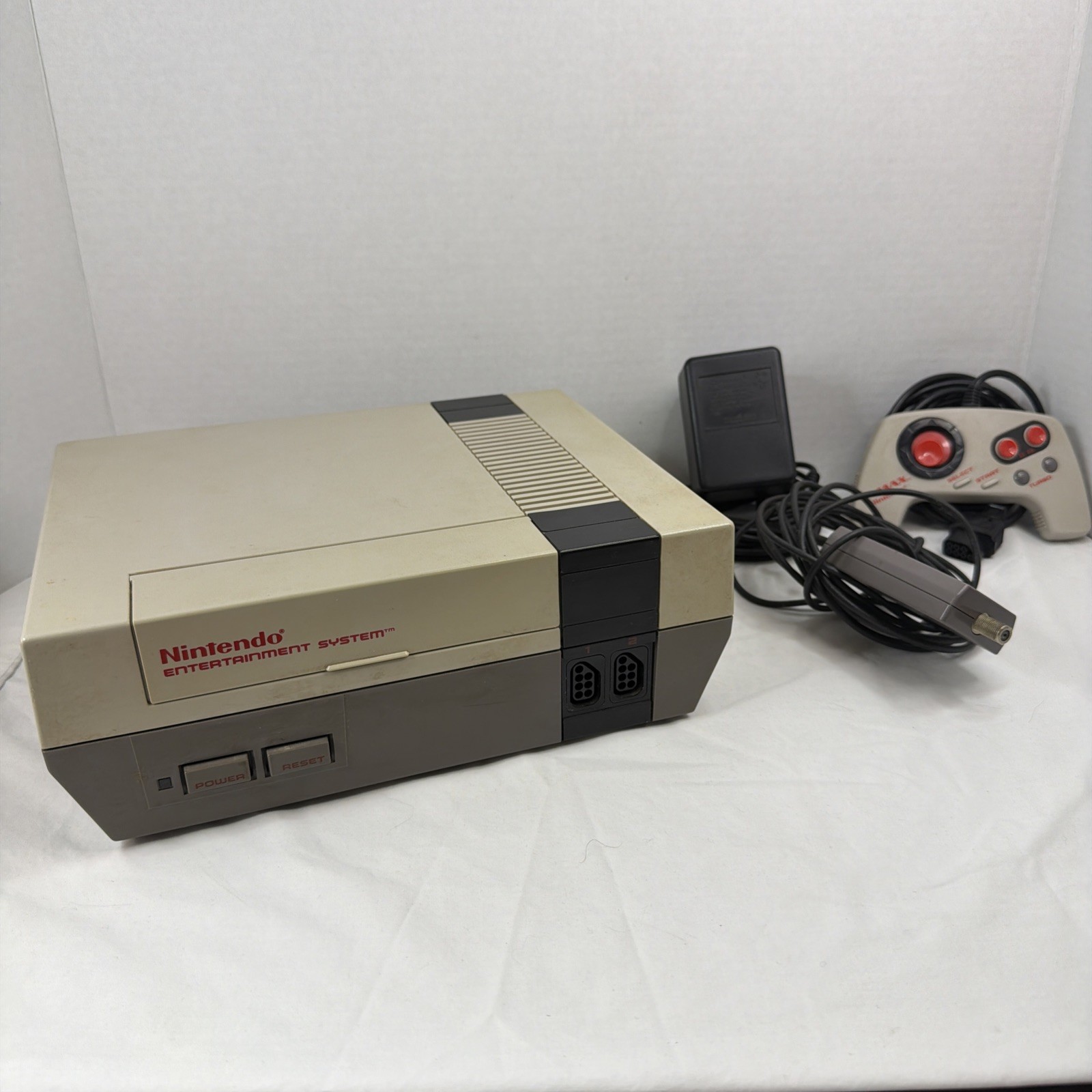 Nintendo NES Console Bundle NES-001 OEM Power RF Switch NES MAX Untested