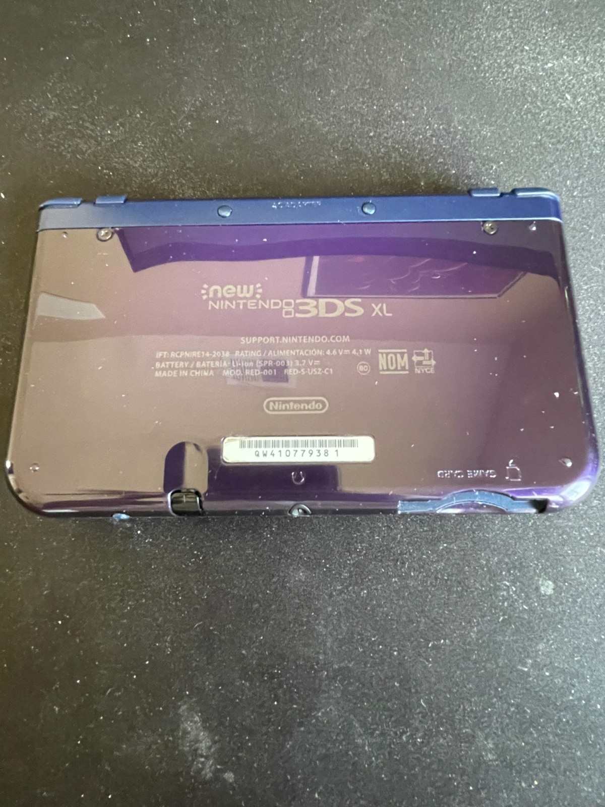 Nintendo New 3DS XL Galaxy Edition Handheld System Purple Excellent condition