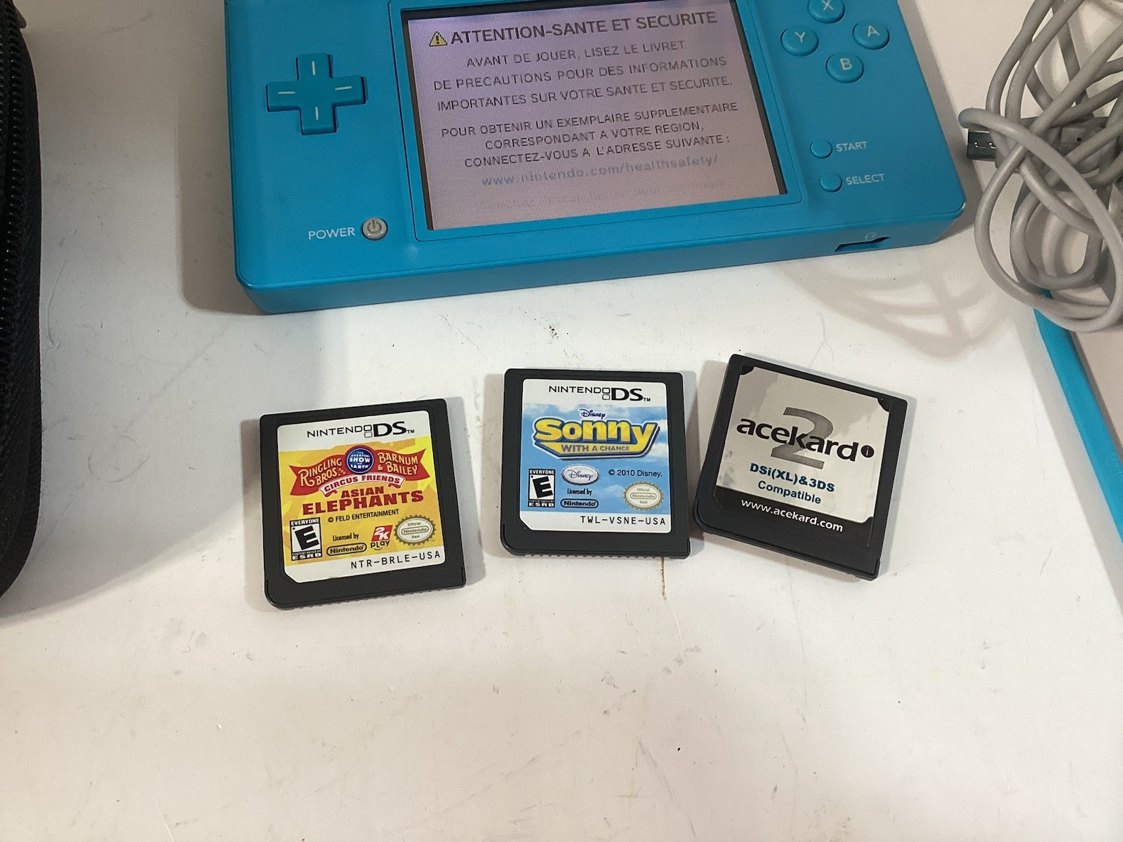 Nintendo DSi Handheld System, Excellent condition, Fully Tested
