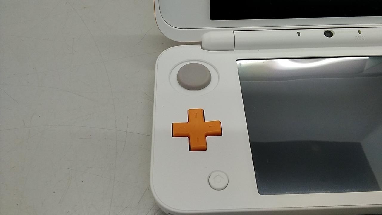 New Nintendo 2DS XL (LL) JAN-001 Handheld Console Retro Gaming A2452