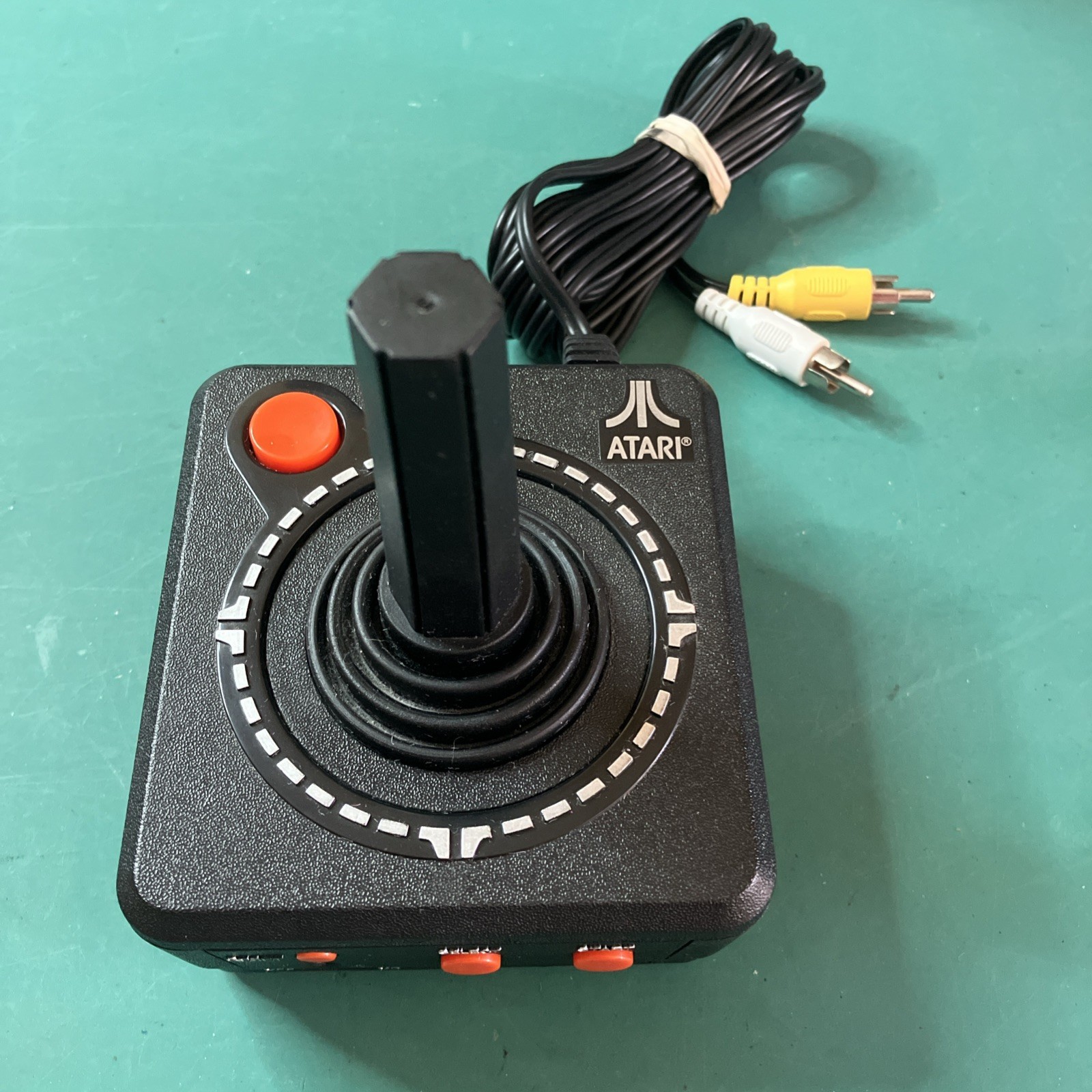 TV Games ATARI Plug and Play Gaming Console. Pong/Asteroids/Centipede. VERY GOOD