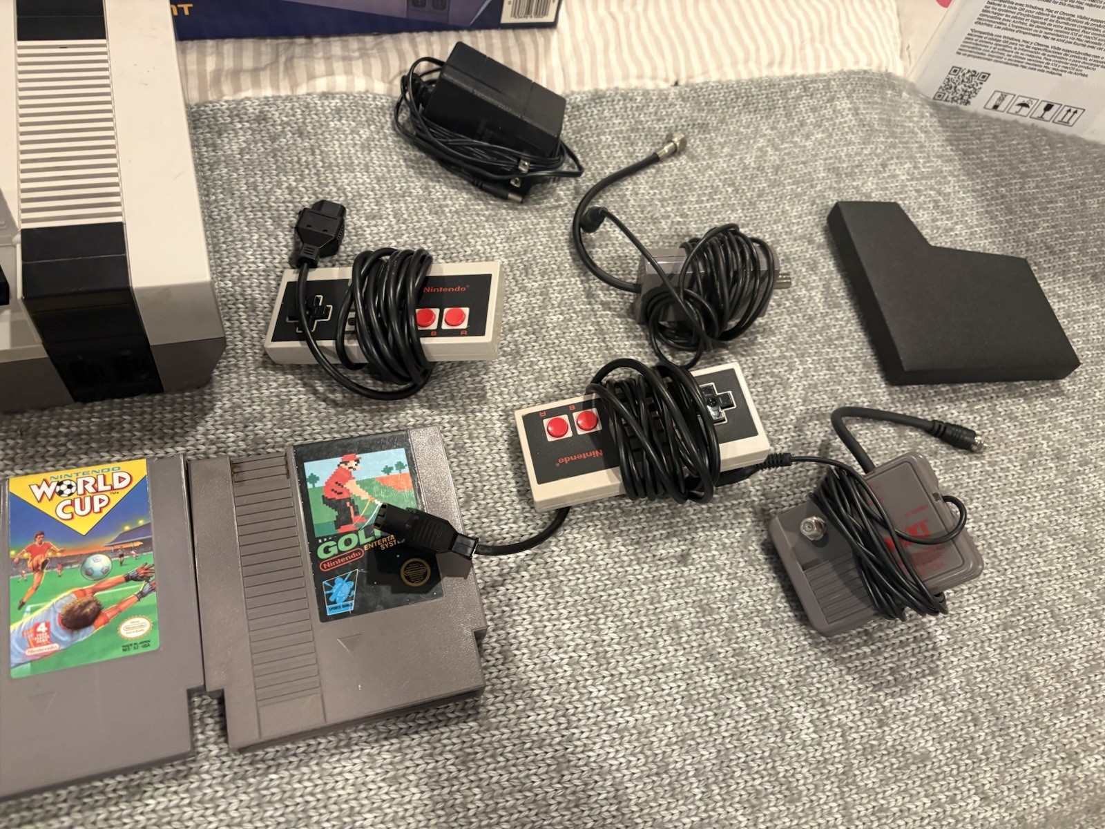 Nintendo Entertainment System NES Control Deck OG Box 1987 OEM Console W/ 4 game