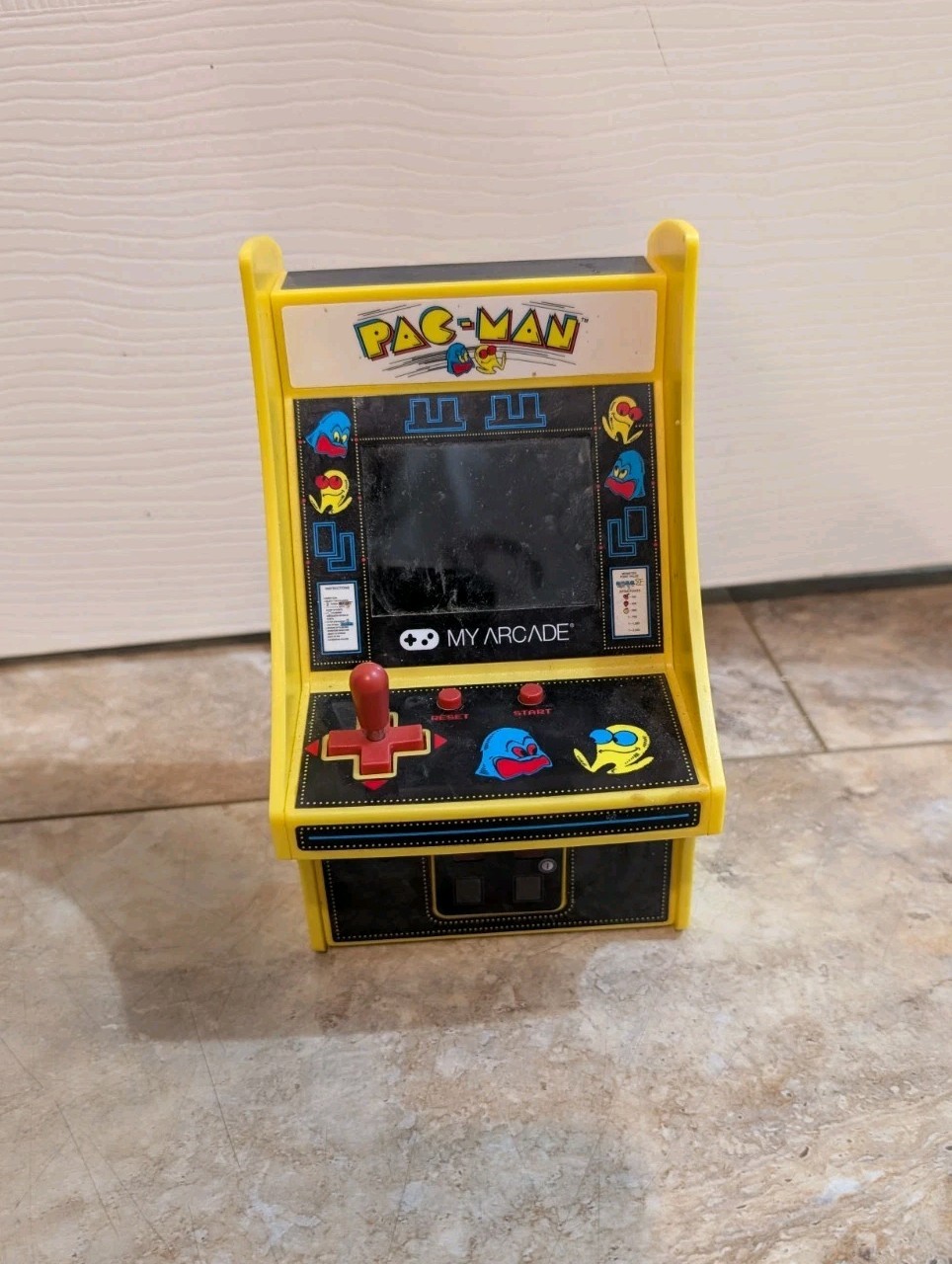 My Arcade Pac-Man Micro Player Pro 6.75″ Mini Arcade Machine Portable Video Game