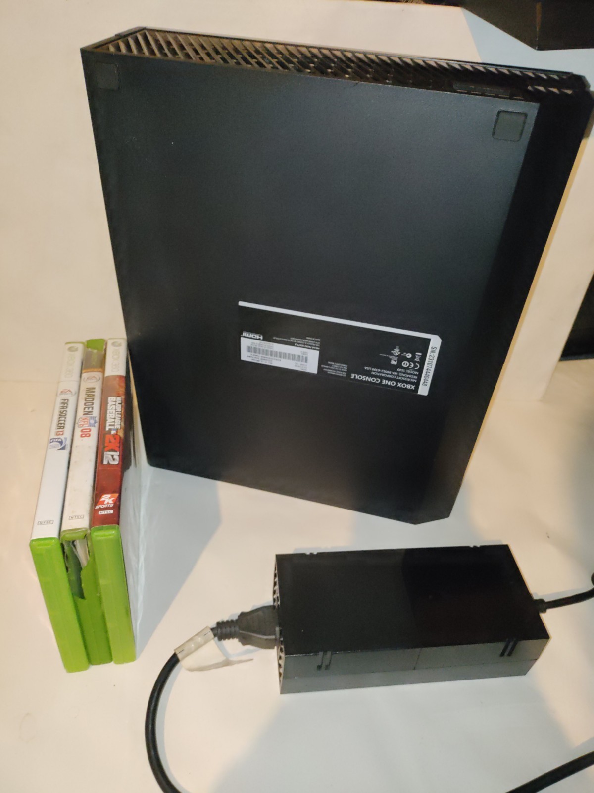 Microsoft Xbox One Console Model 1540 Black Model 500gb + Power Supply, 3 Games