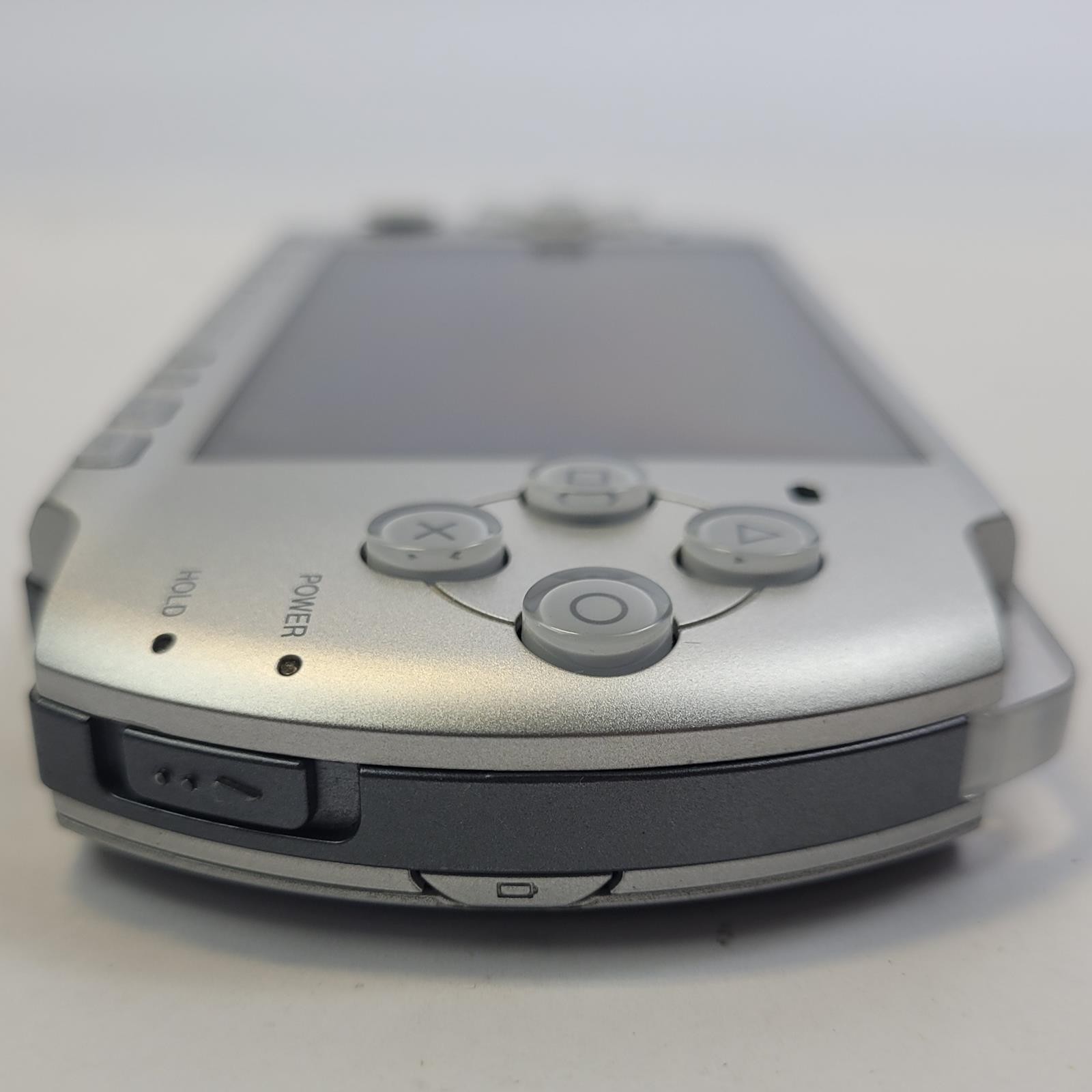 Sony PSP-3001 Handheld Gaming Console – Silver | Grade D