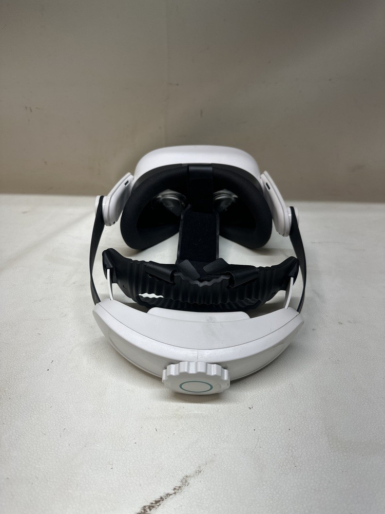 META QUEST 3S P97 VR HEADSET WITH AFTER MARKET HEAD STRAP WITH BATTERY