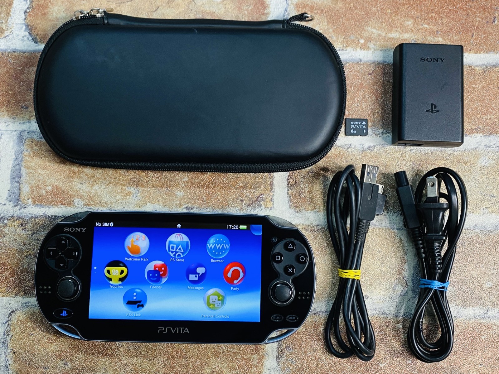 PS Vita PCH-1100 Crystal Black SONY Playstation 8GB Charger Mobile Case Ex DDP