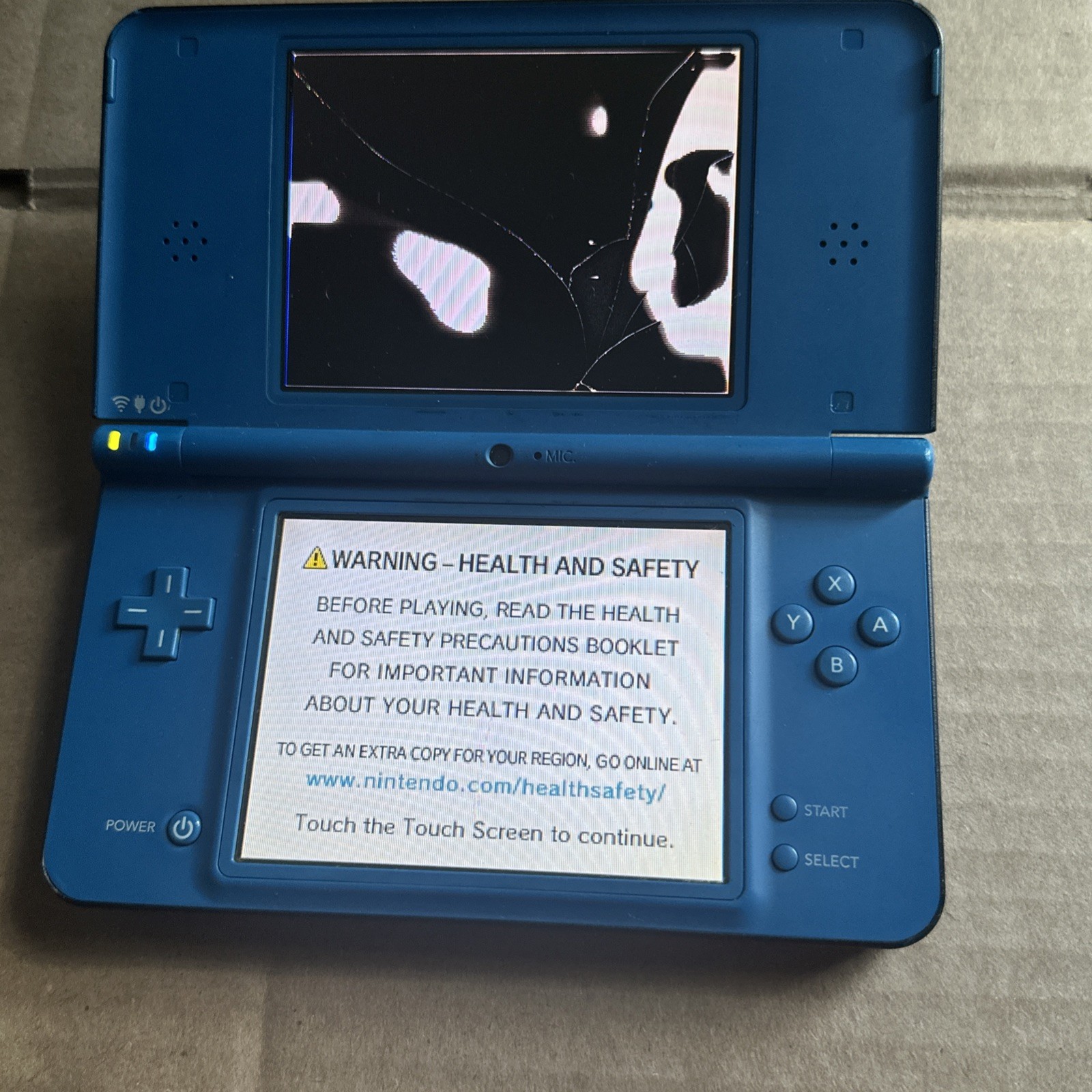 Nintendo DSi XL Blue UTL-001 USA For Parts /Repair [Powers on, READ] As Is