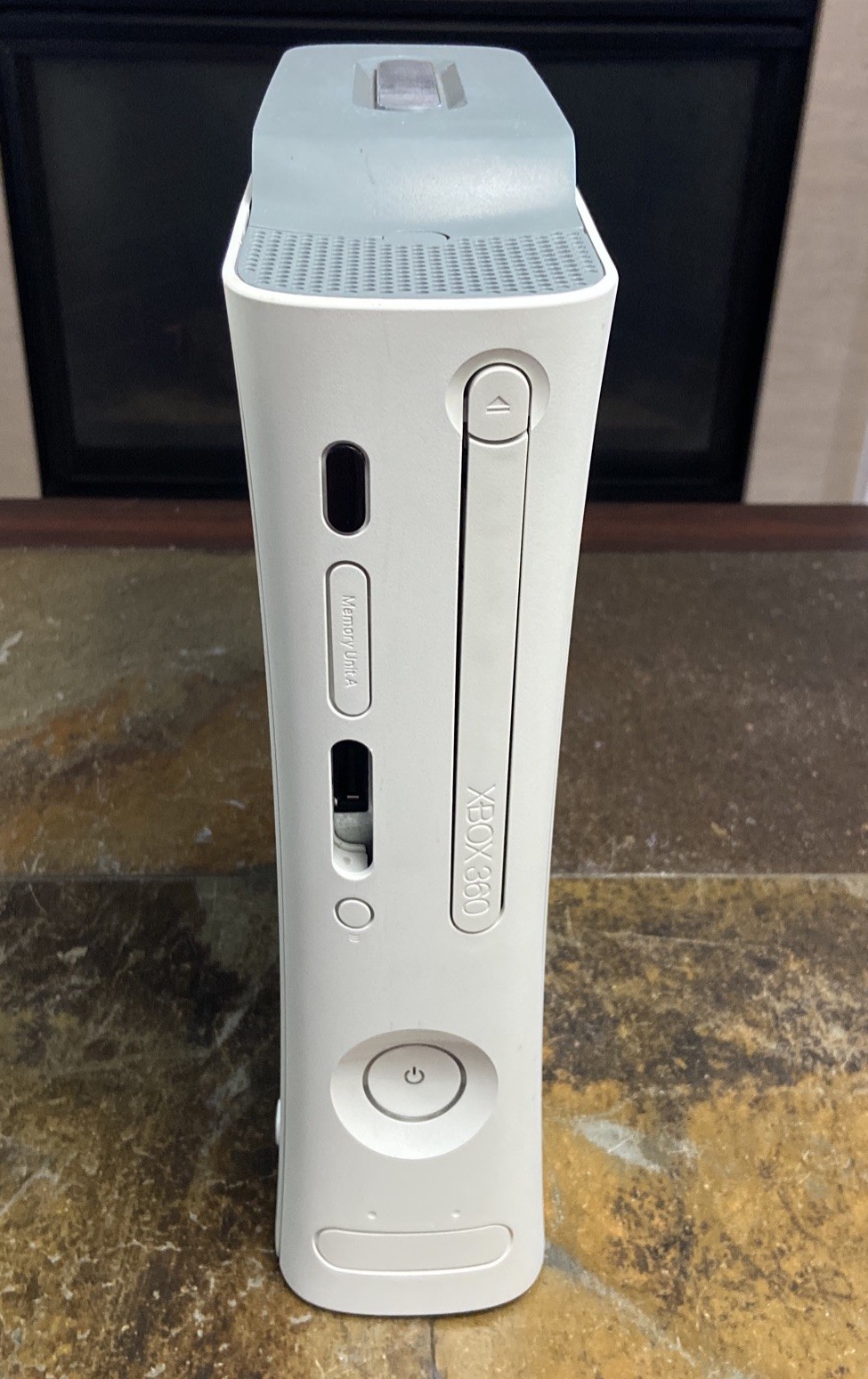 Microsoft Xbox 360 256MB Arcade Console w/ 16 Games & 2 Controllers Tested