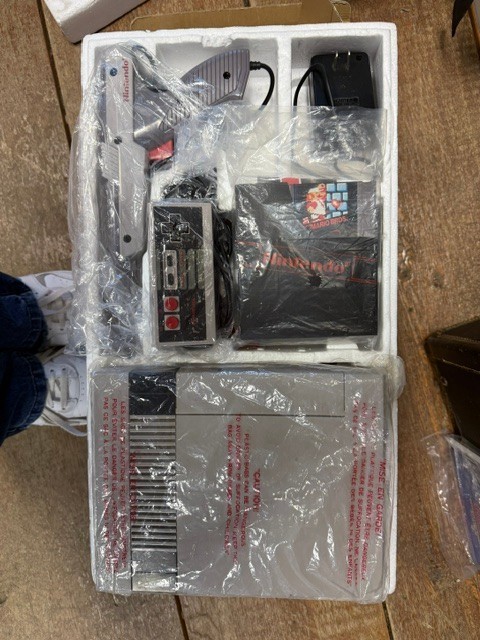 Nintendo NES Action Set Console W/ SMB3 – Complete – Tested – Authentic – Clean!