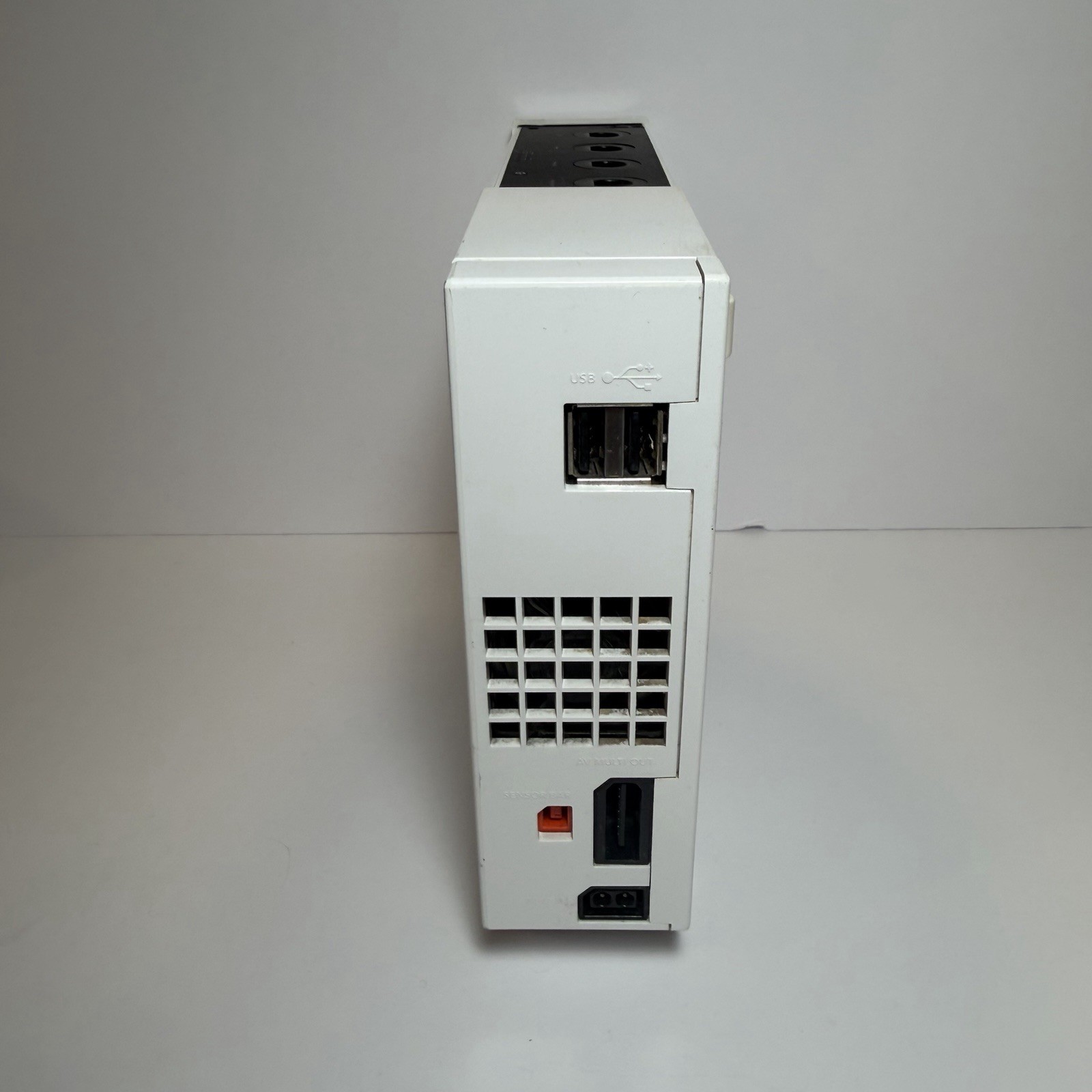 Nintendo Wii Video Game Console Only System RVL-001 White For Parts Or Repair