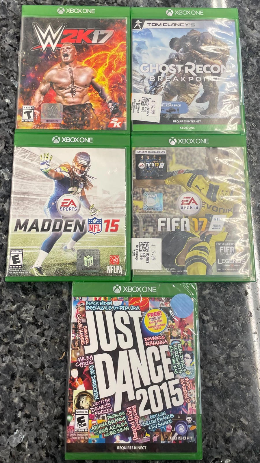 WELL KEPT Microsoft Xbox One 1540 500GB Console BUNDLE w/ 5 games ON SALE NOW !!