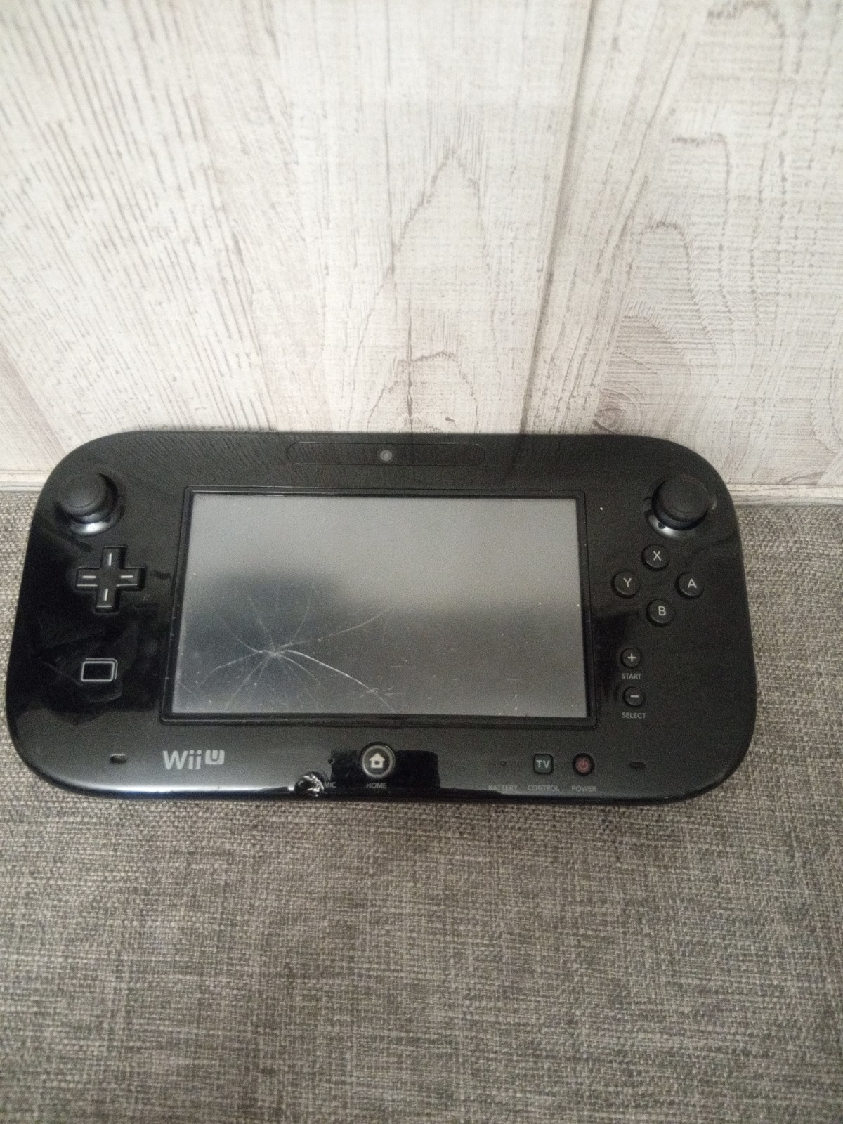 Nintendo WII U WUP-010 USA UNTESTED Cracked Screen Estate Sale Find Console Only