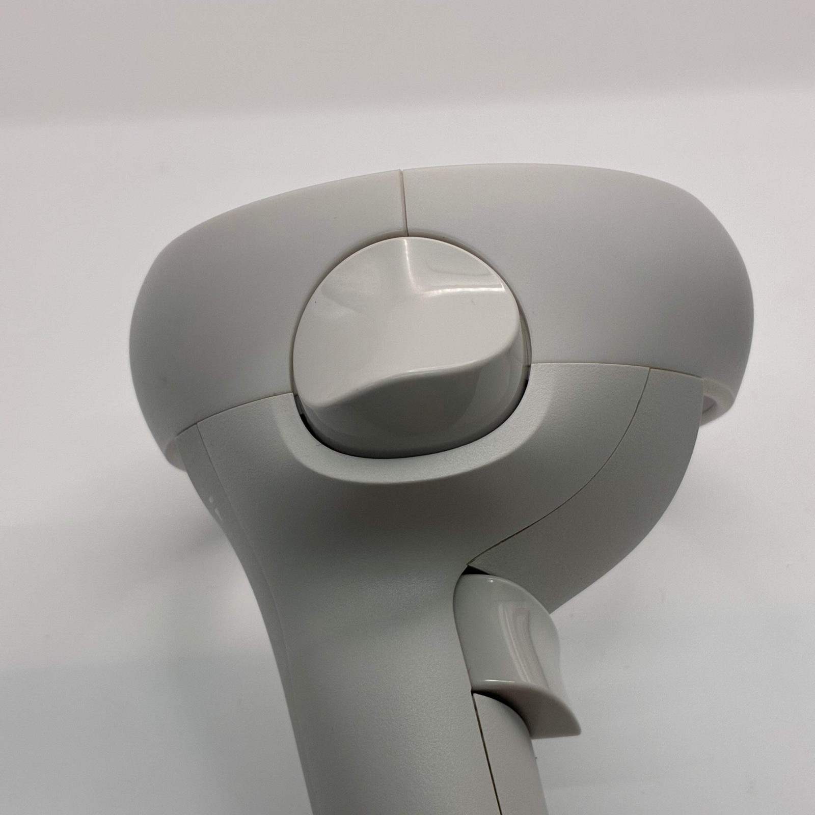 Meta Quest 2 KW49CM 128GB White VR Headset W/ Controllers – Used B