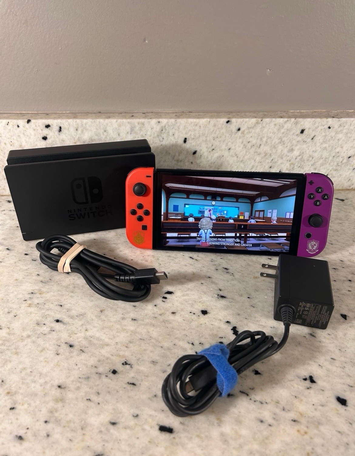 Nintendo Switch (OLED Model) HEG-001 Pokémon Scarlet & Violet Edition – 64GB…