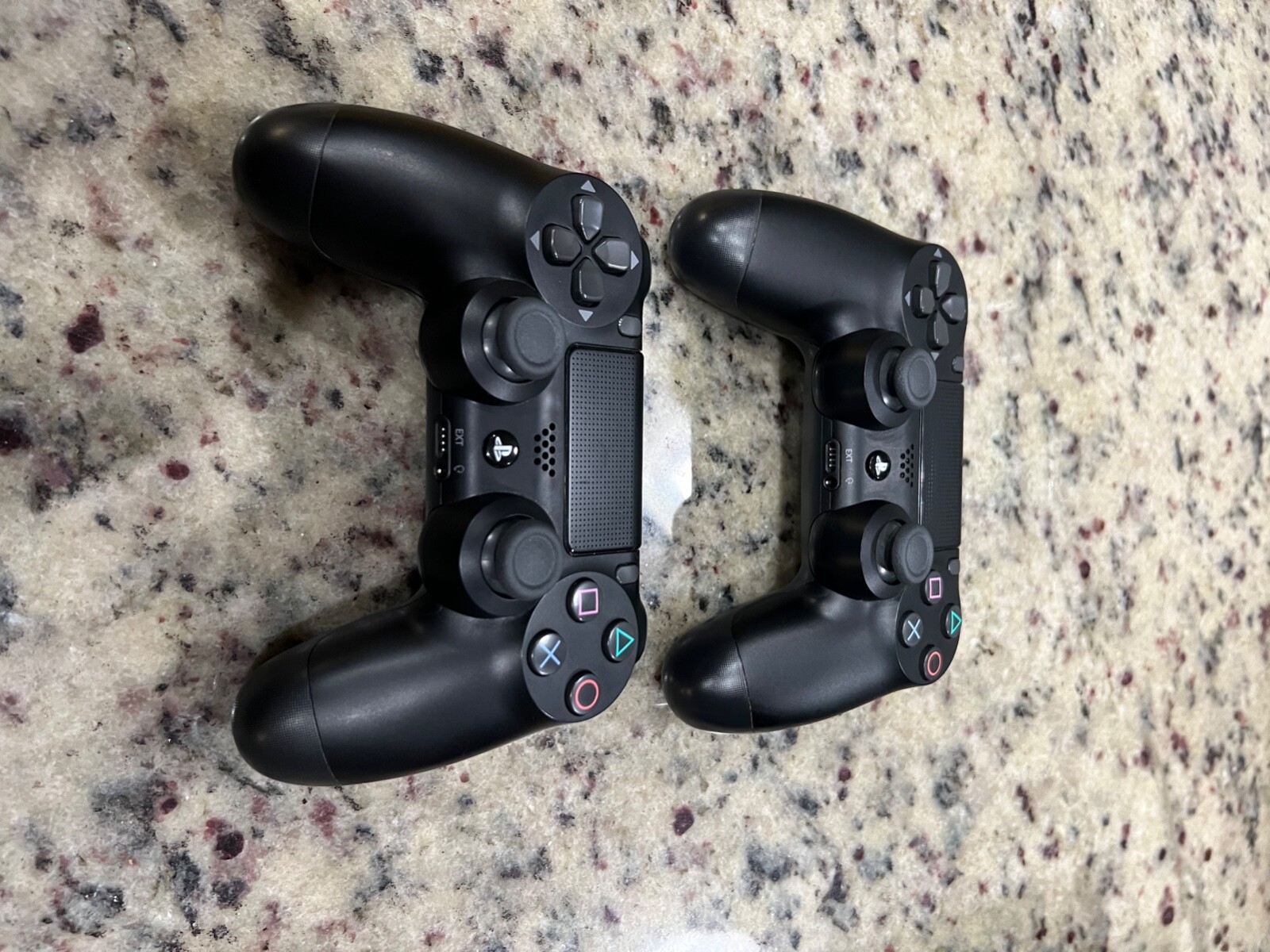 PS4 PRO 1TB + 2 ps4 standard controllers(power and HDMI cables included)